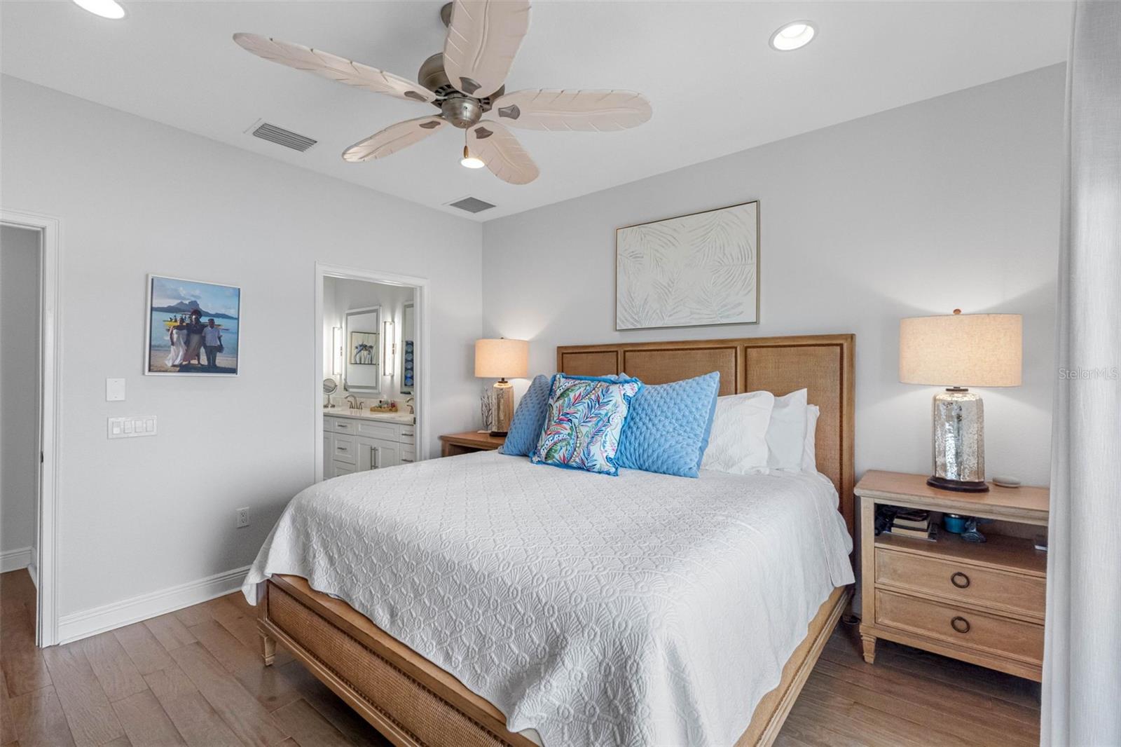 Image 39 of 81 For 19915 Gulf Boulevard 806