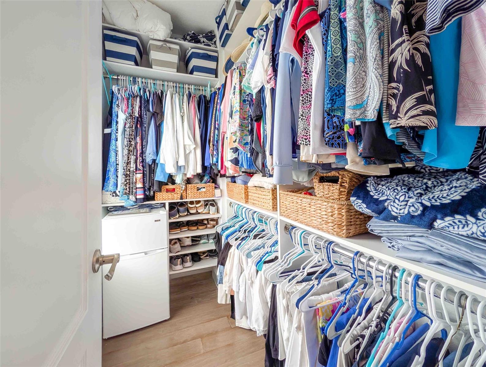 Image 44 of 81 For 19915 Gulf Boulevard 806