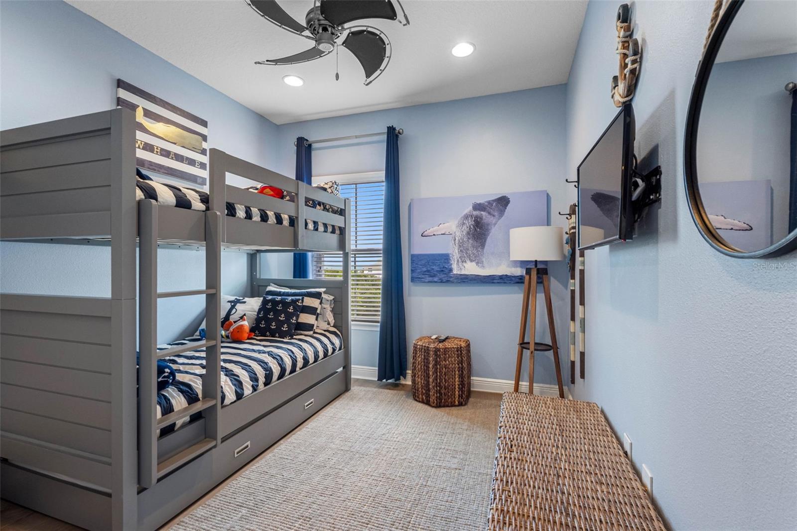 Image 47 of 81 For 19915 Gulf Boulevard 806