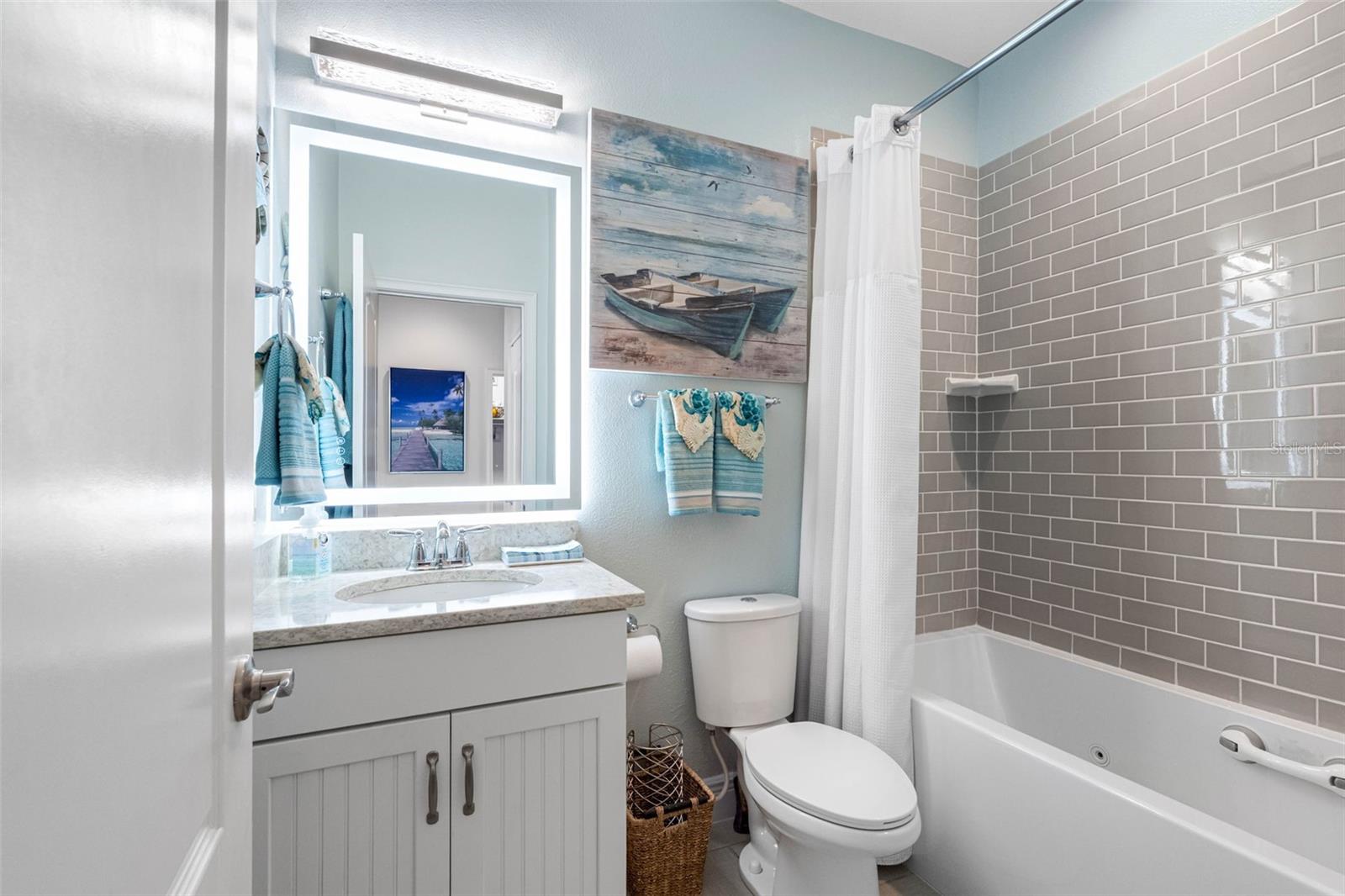 Image 50 of 81 For 19915 Gulf Boulevard 806