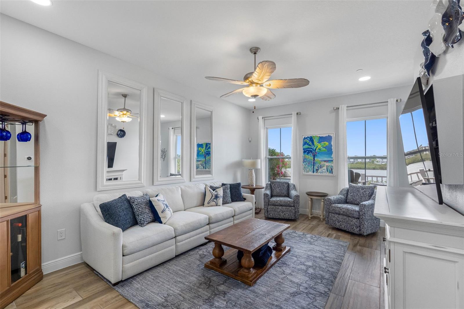 Image 6 of 81 For 19915 Gulf Boulevard 806