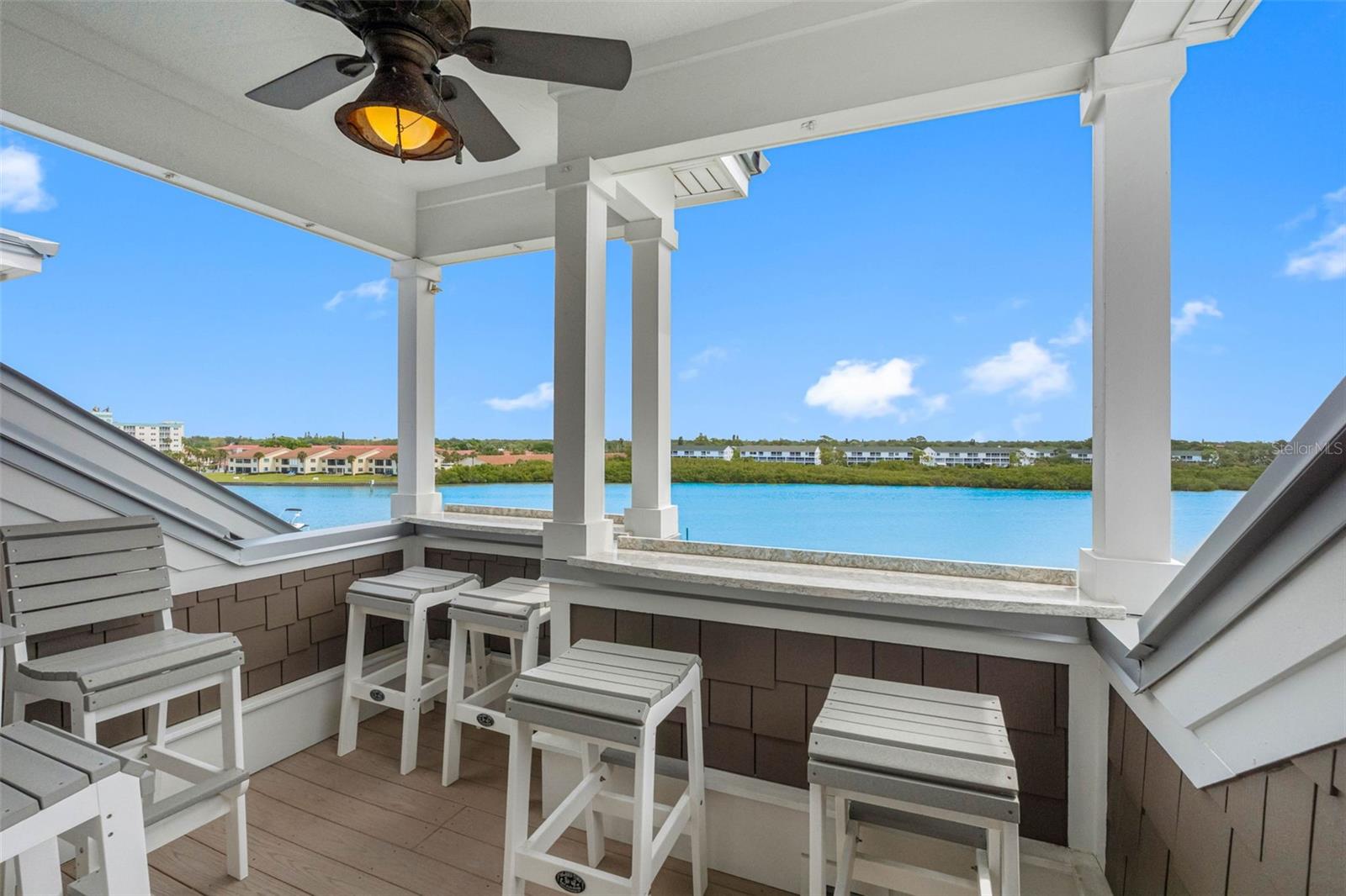 Image 61 of 81 For 19915 Gulf Boulevard 806