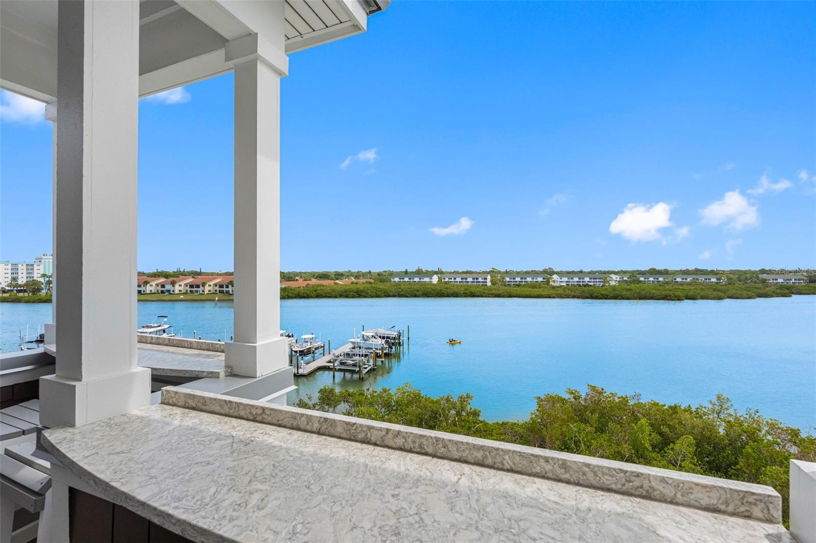 Image 62 of 81 For 19915 Gulf Boulevard 806