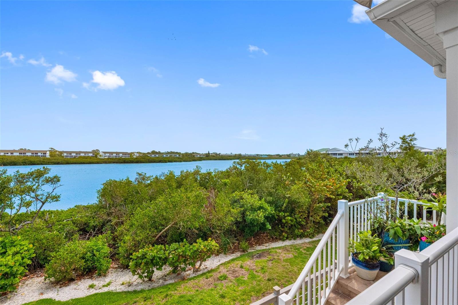 Image 68 of 81 For 19915 Gulf Boulevard 806