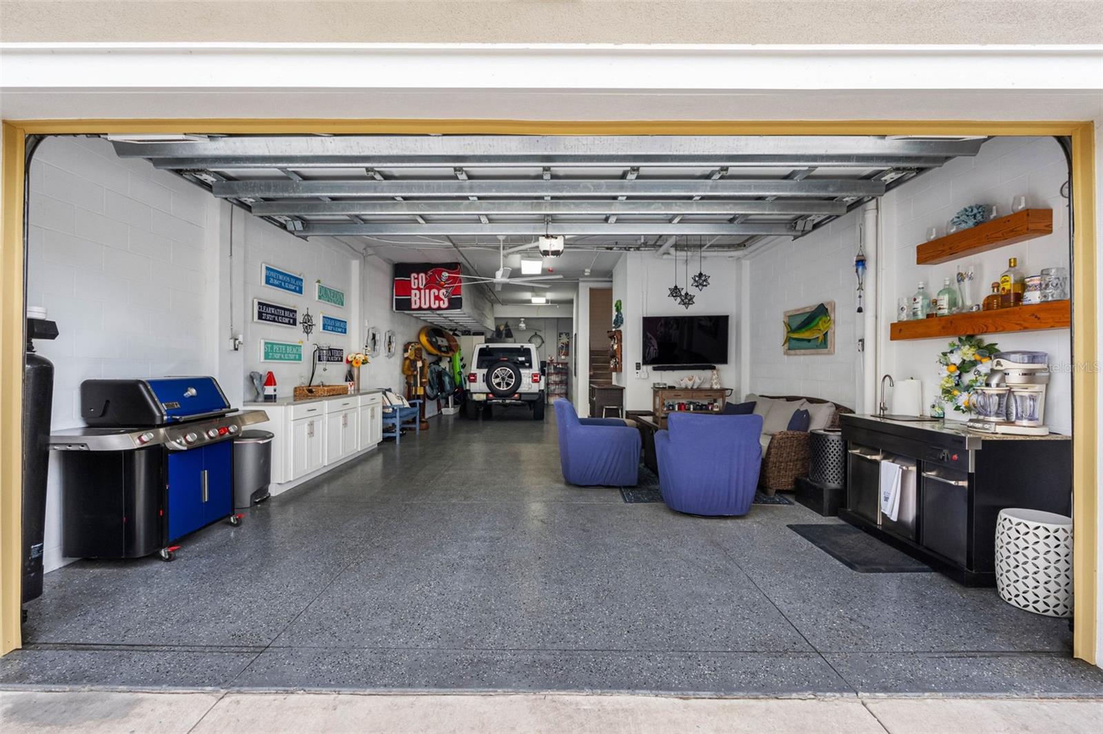 Image 71 of 81 For 19915 Gulf Boulevard 806