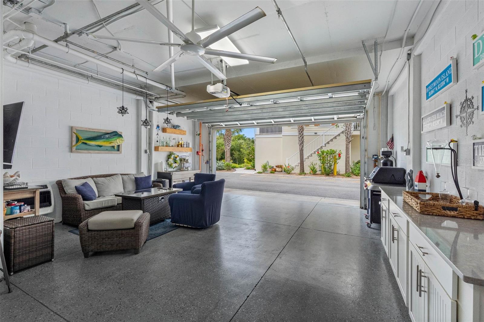 Image 77 of 81 For 19915 Gulf Boulevard 806