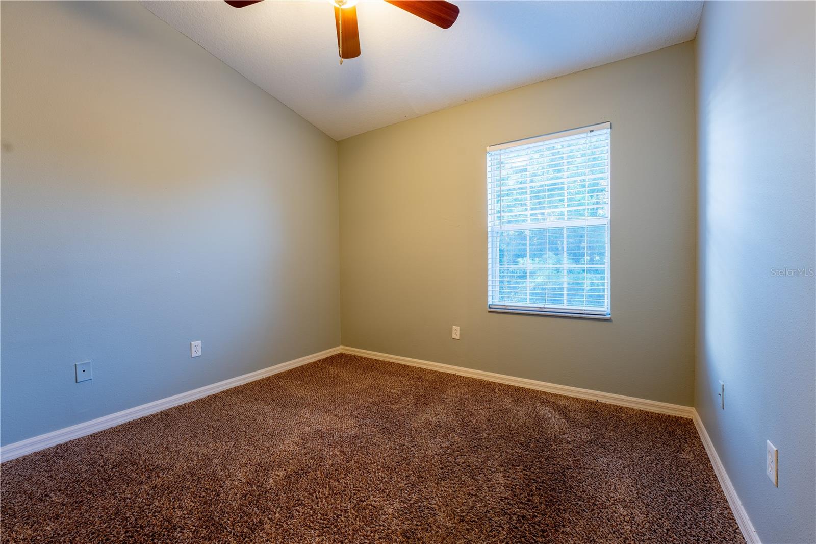 Image 32 of 51 For 9609 Carlsdale Drive