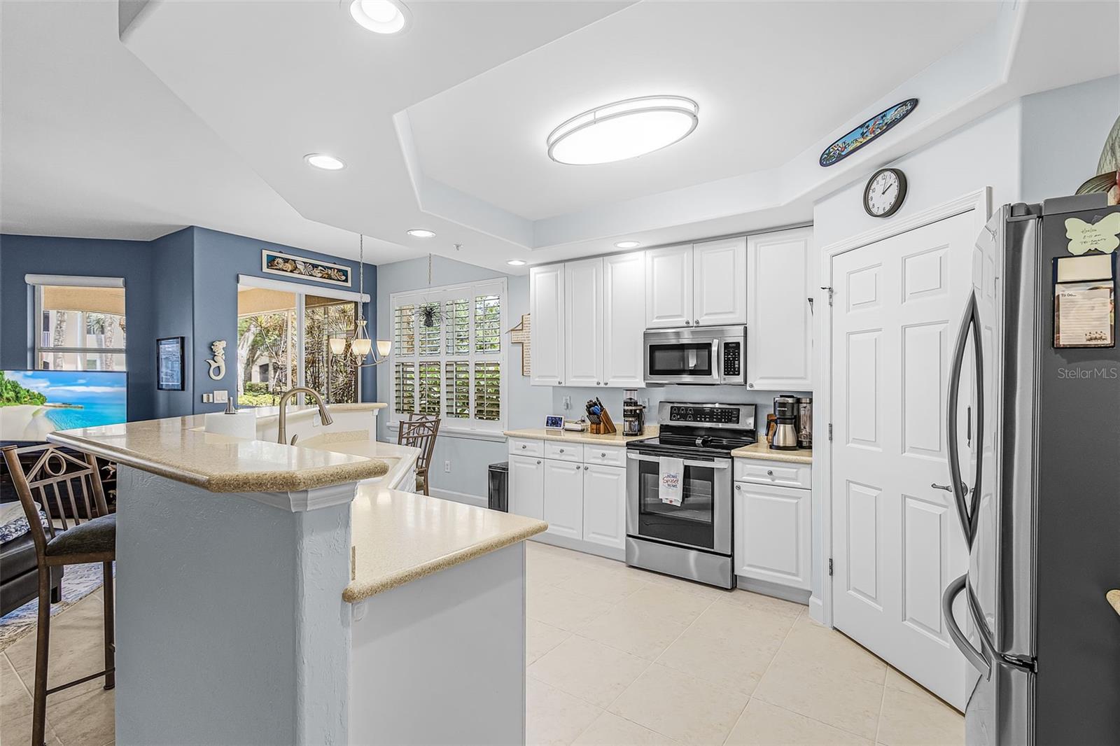 Image 8 of 37 For 3312 Sunset Key Cir Circle B