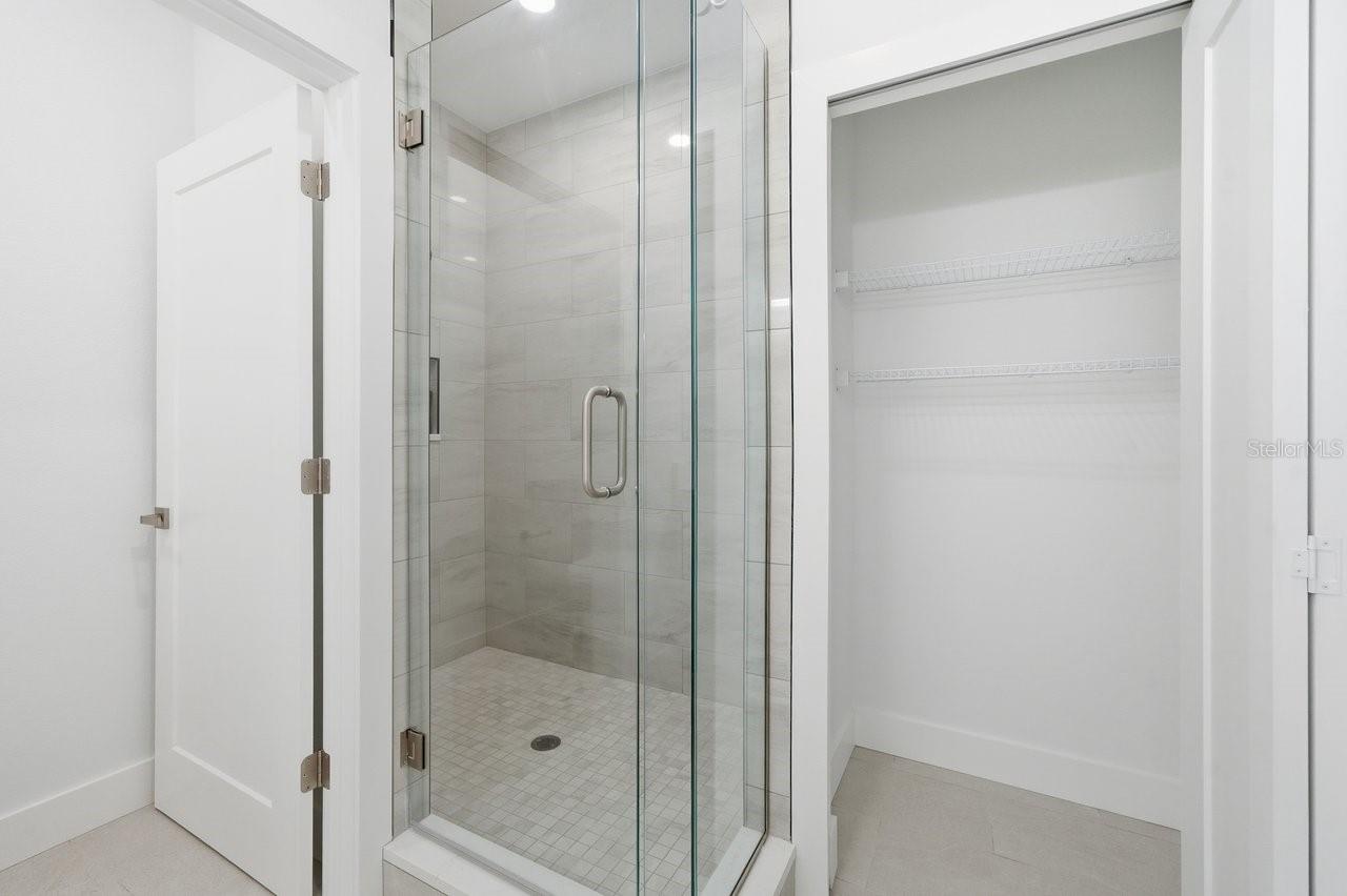 Listing photo id 23 for 1909 Gulfview Drive