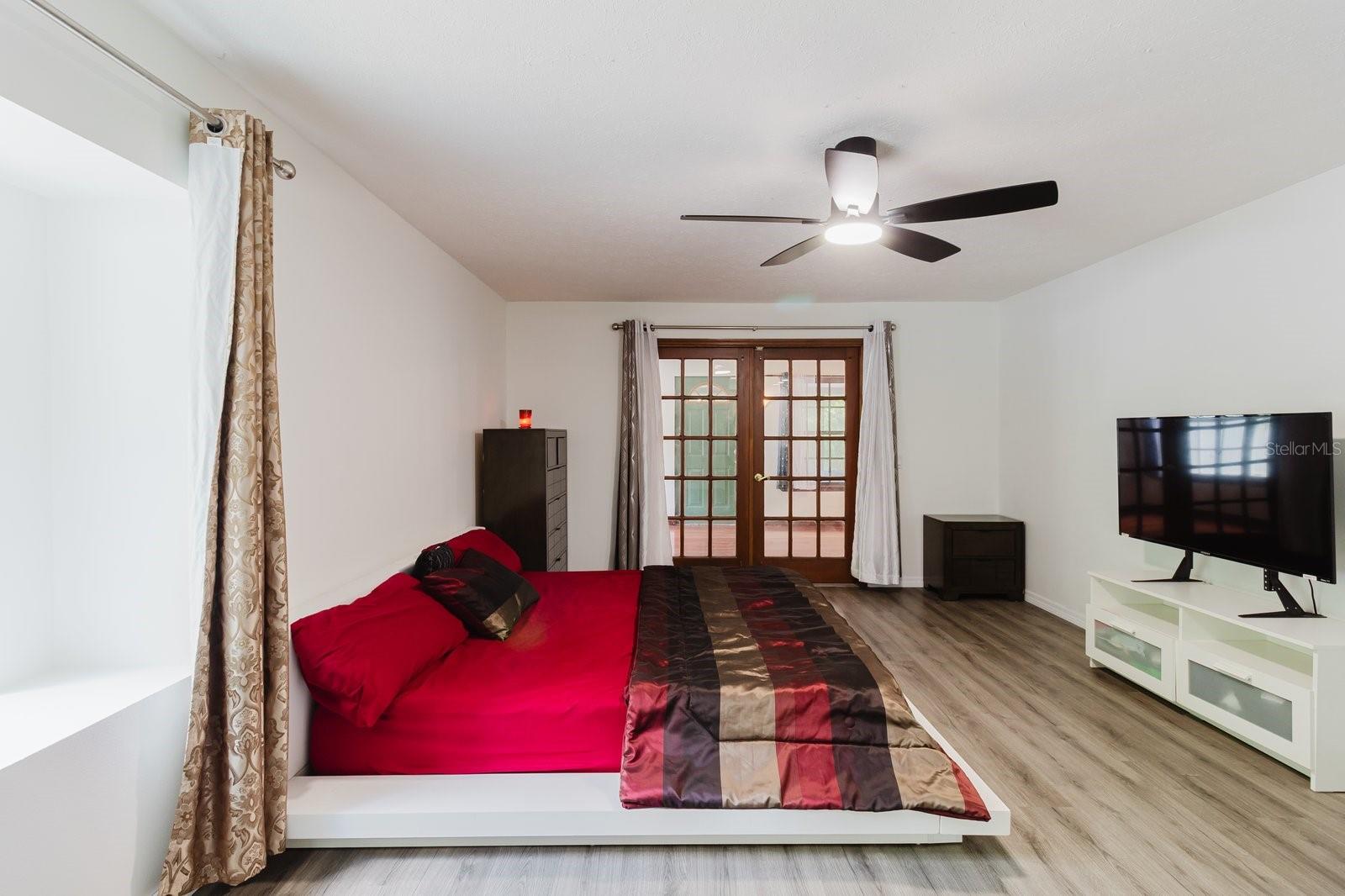 Image 18 of 46 For 5402 Swallow Drive