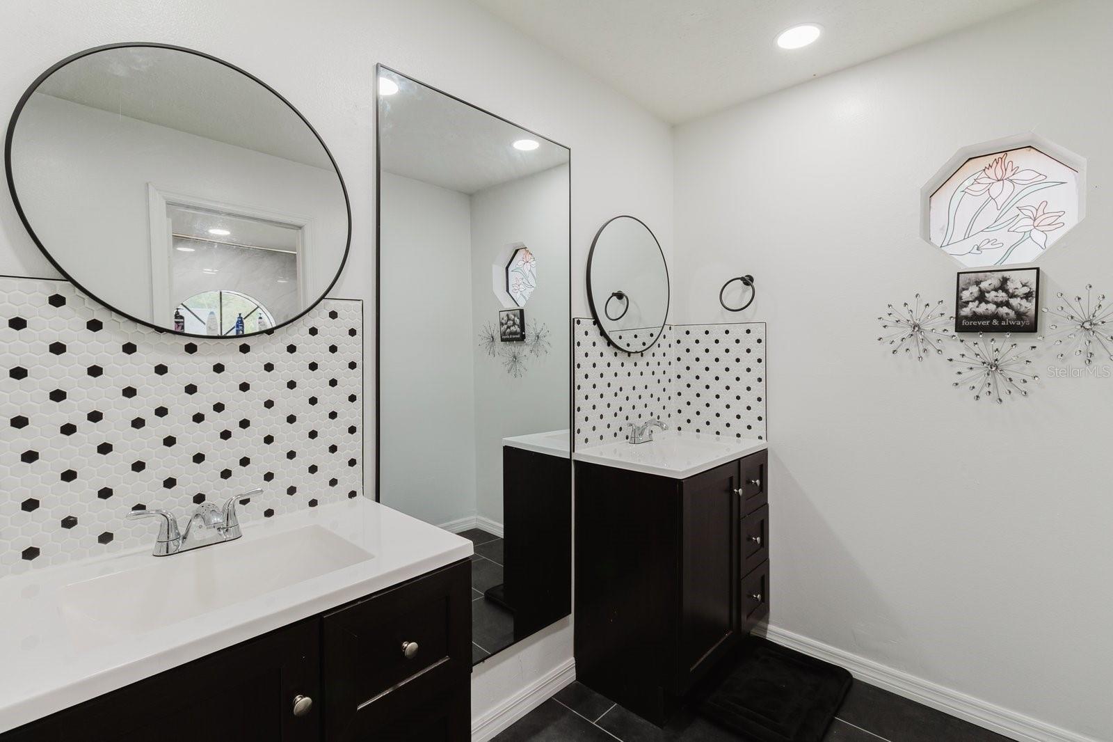 Image 20 of 46 For 5402 Swallow Drive