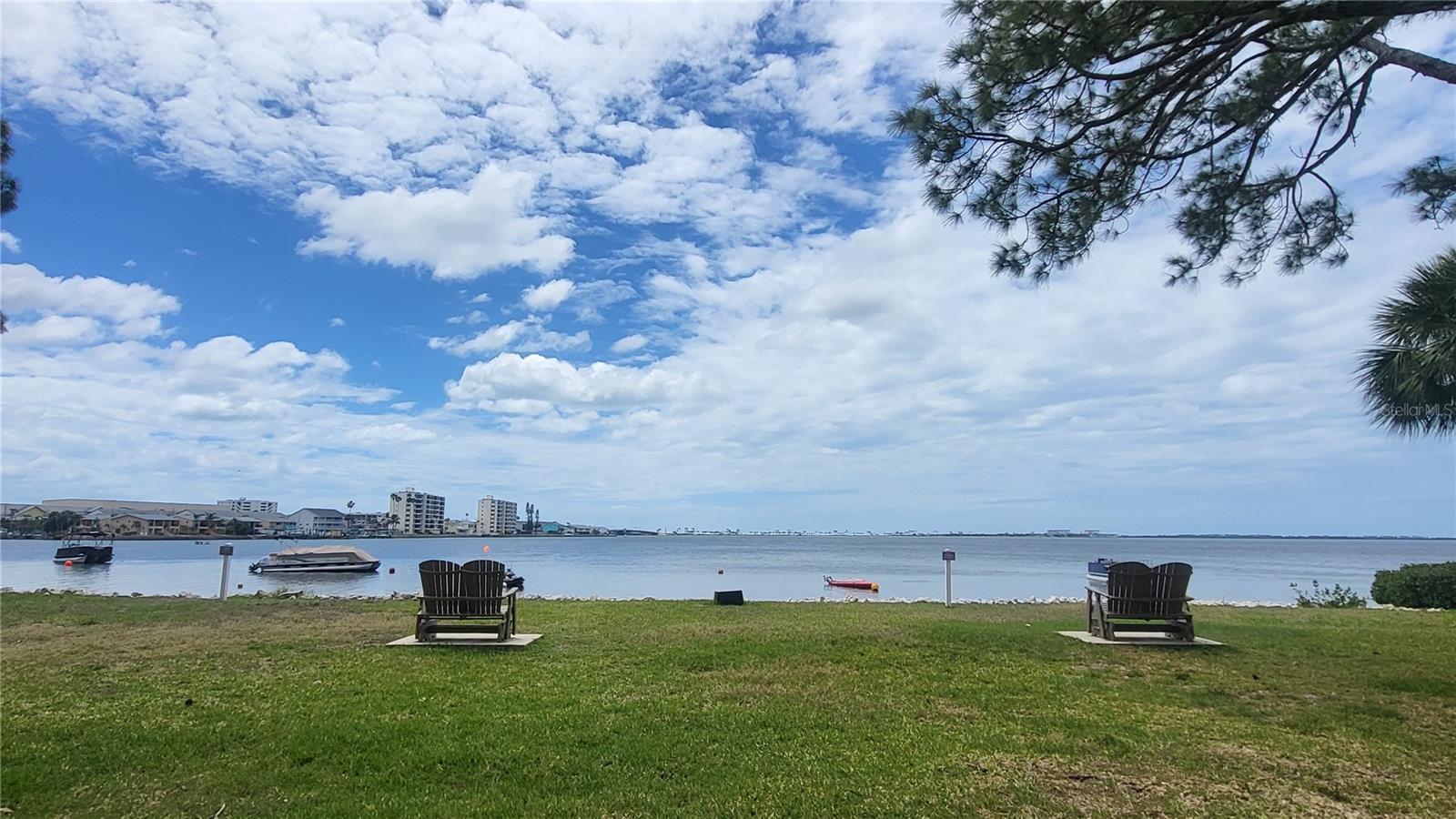 Image 3 of 16 For 2700 Bayshore Boulevard 592