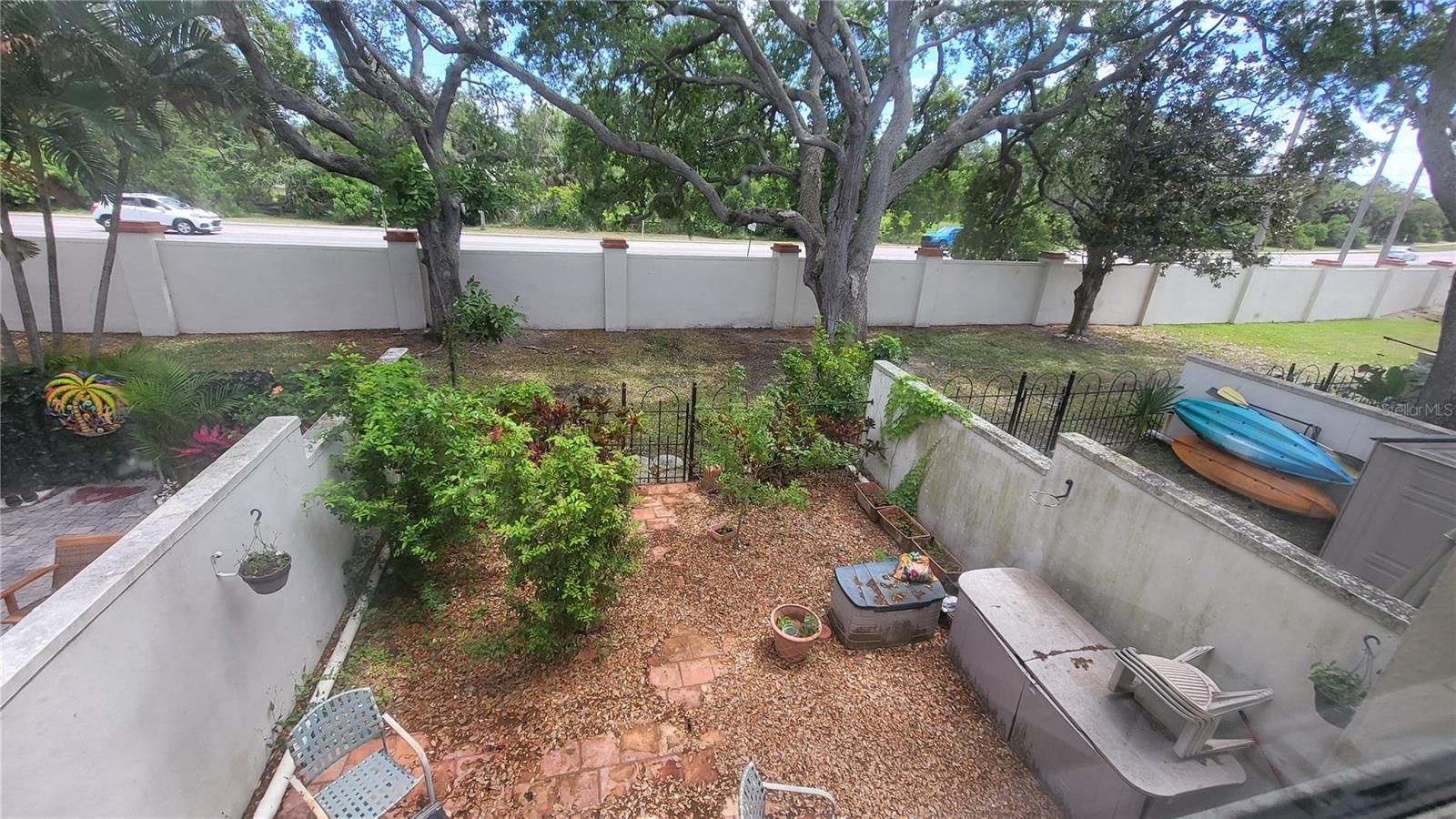 Image 4 of 16 For 2700 Bayshore Boulevard 592