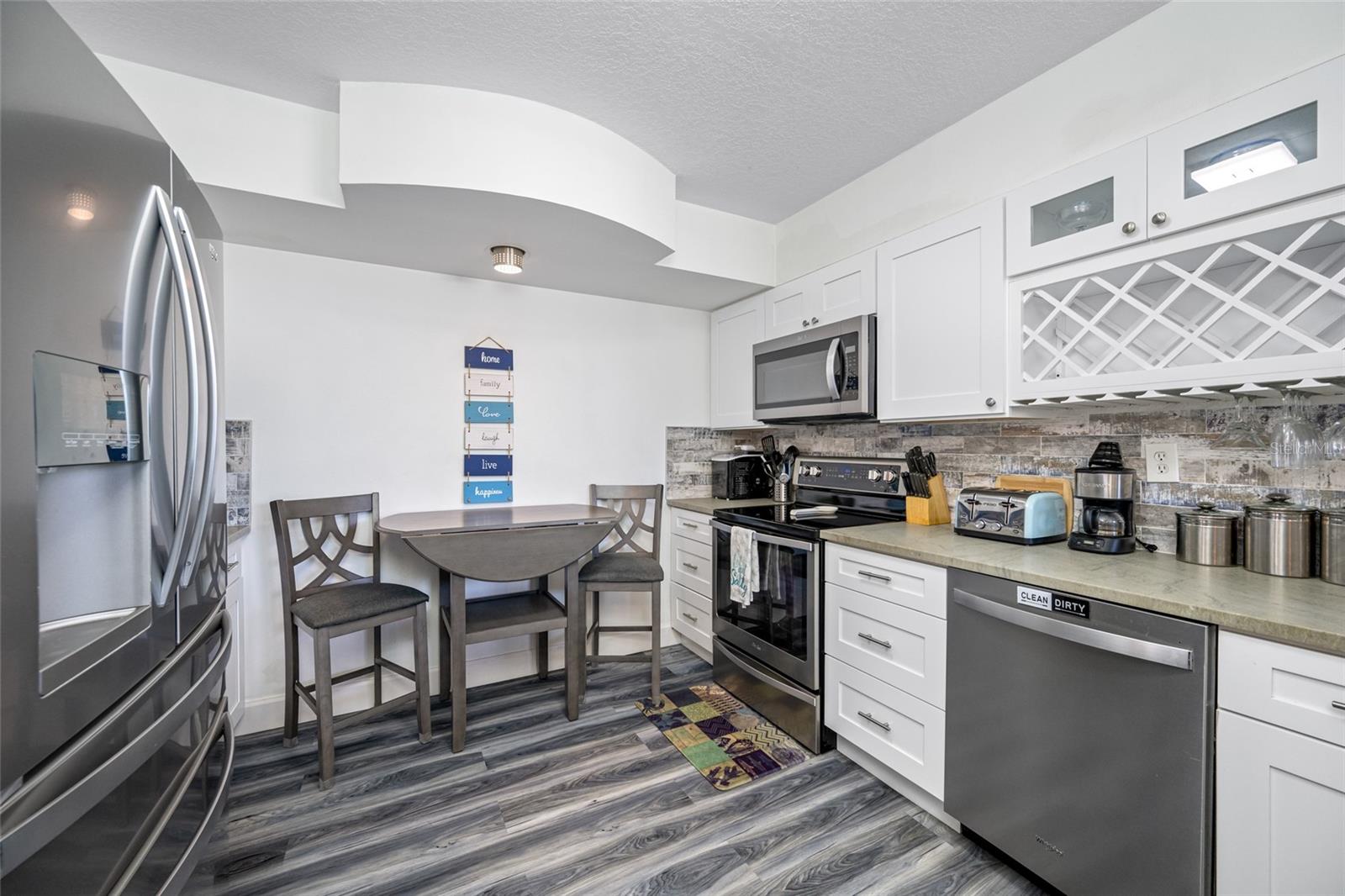 Image 10 of 42 For 5701 Bahia Del Mar Circle 408