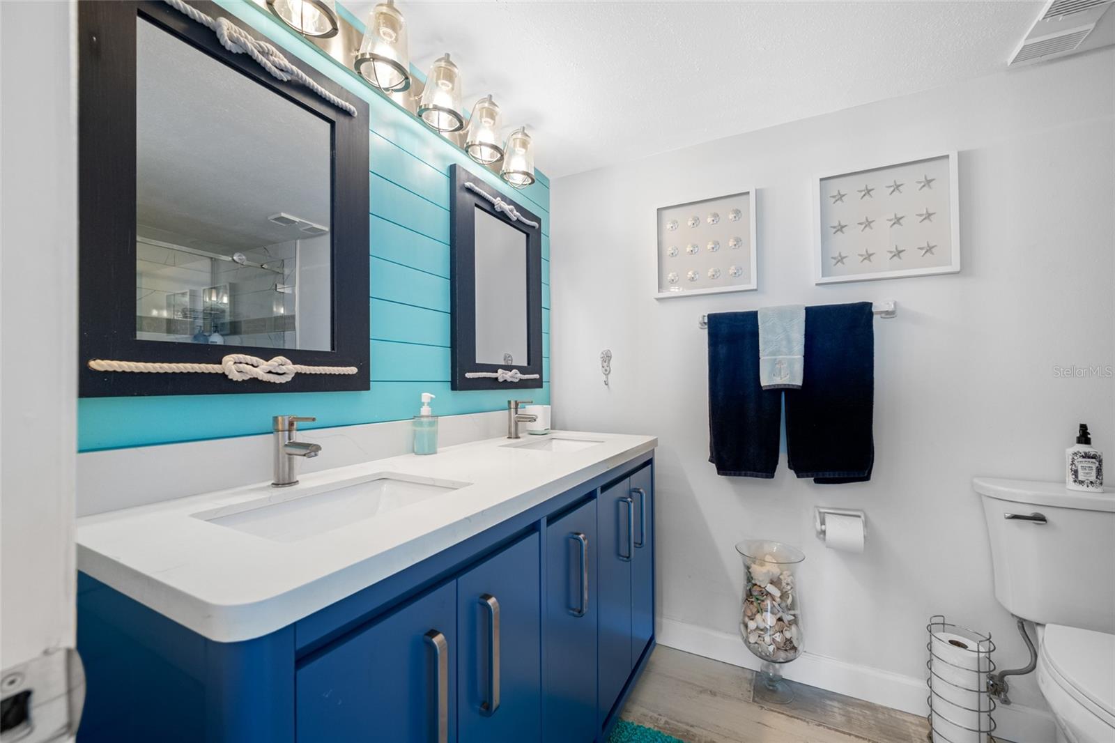 Image 19 of 42 For 5701 Bahia Del Mar Circle 408