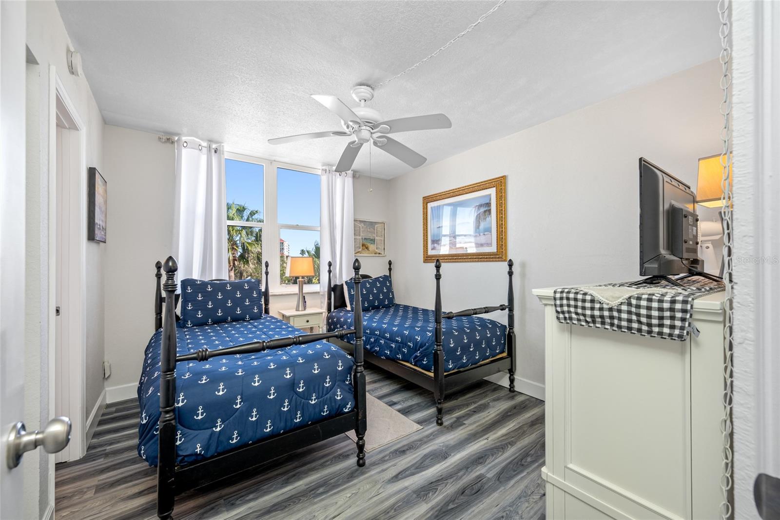 Image 23 of 42 For 5701 Bahia Del Mar Circle 408