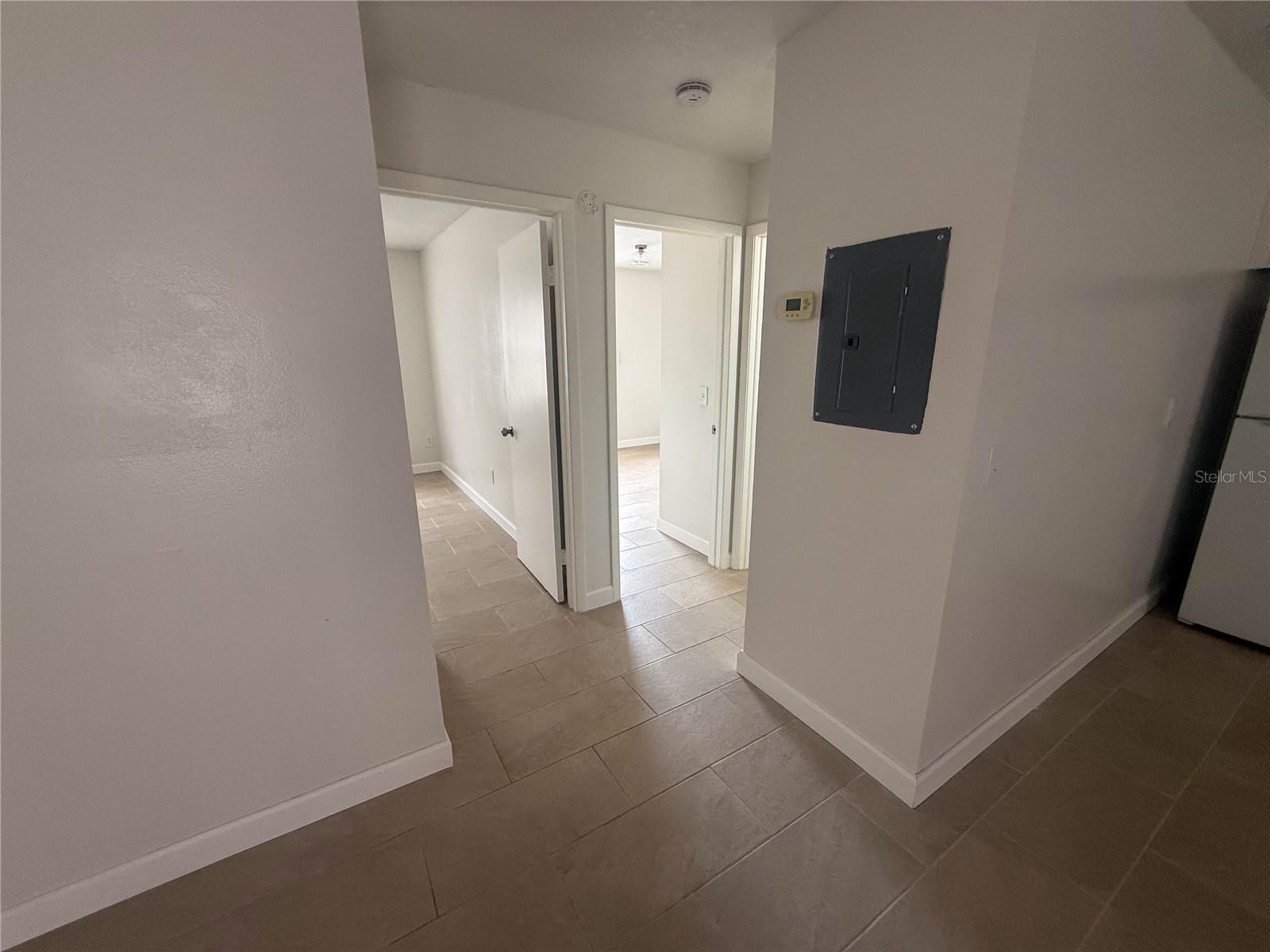 Image 4 of 6 For 7517 Lakeshore Drive A