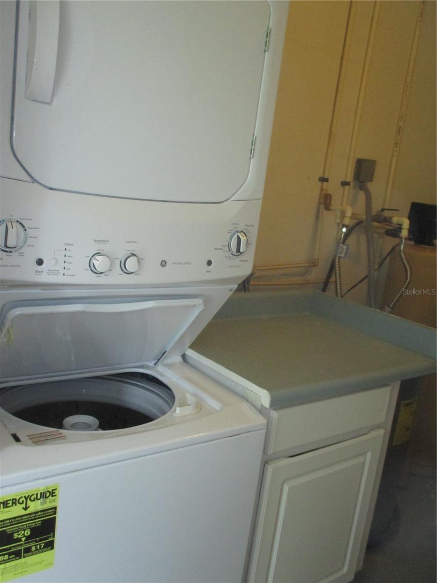 Image 16 of 19 For 511 Finsbury Circle B