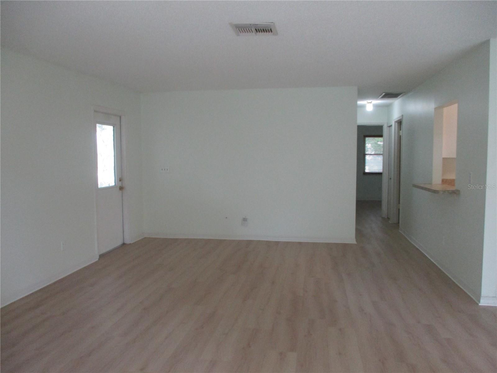 Image 4 of 19 For 511 Finsbury Circle B