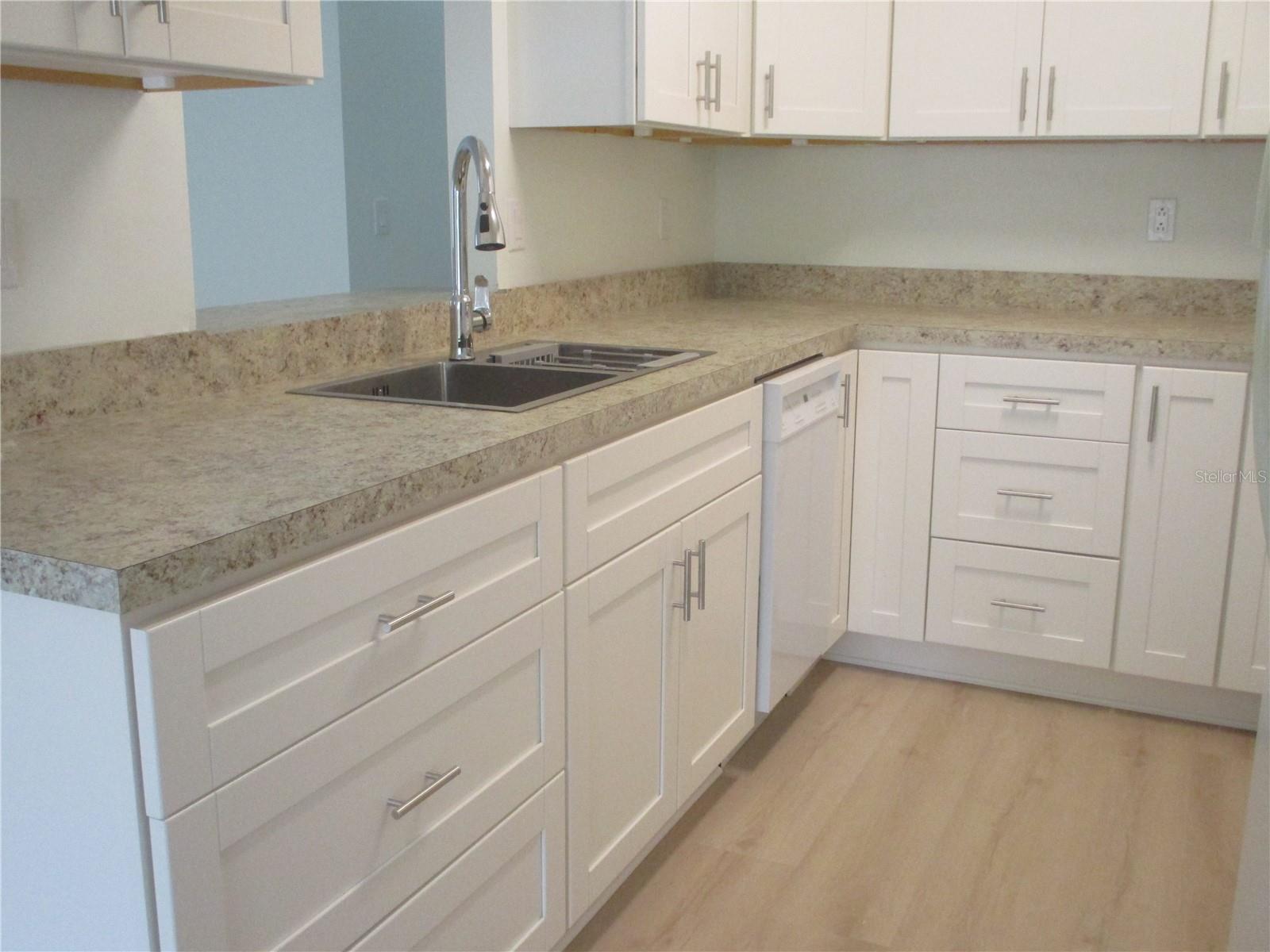 Image 6 of 19 For 511 Finsbury Circle B