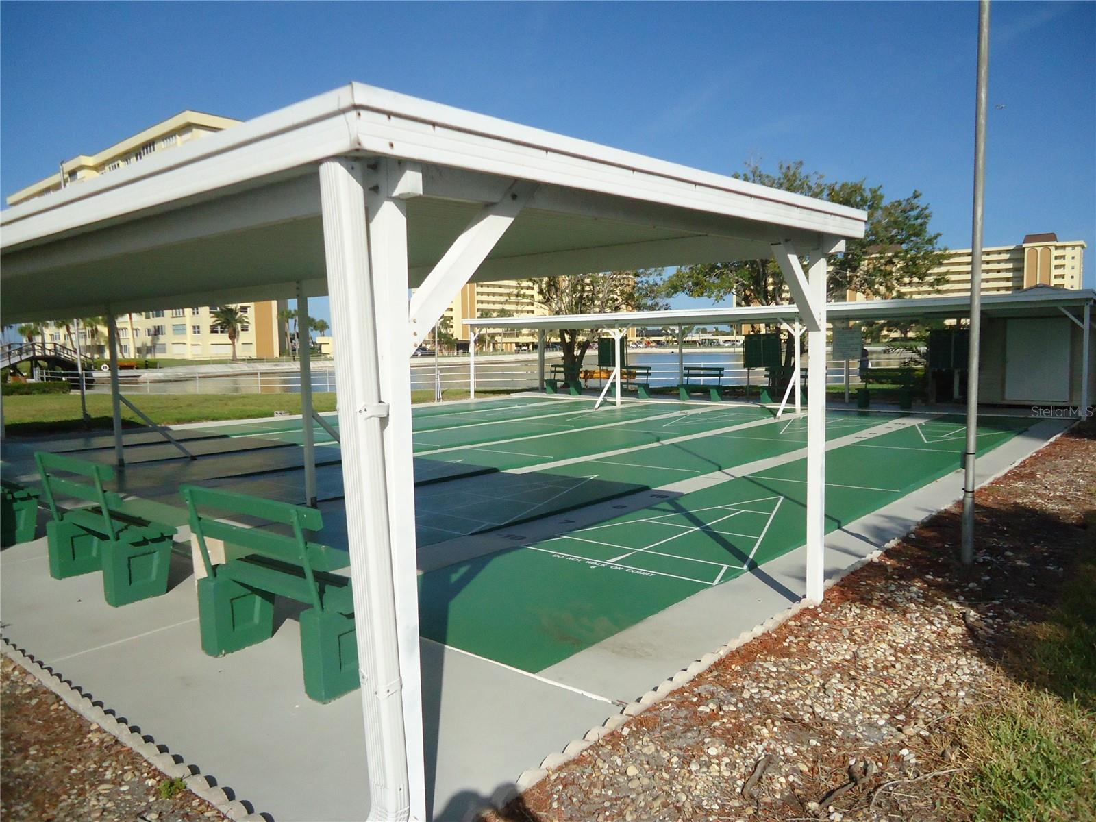 Image 11 of 20 For 4550 Cove Circle 405