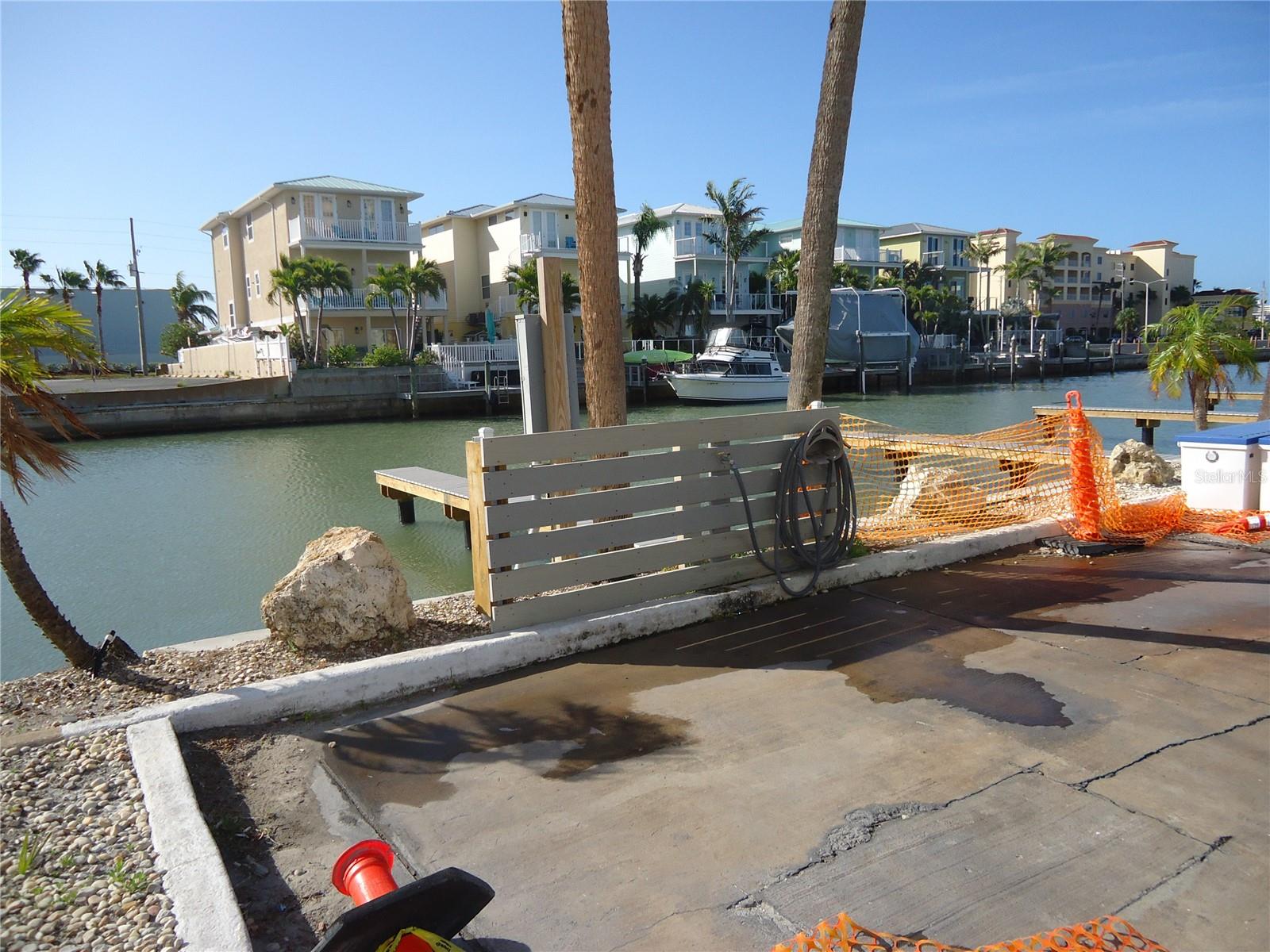 Image 18 of 20 For 4550 Cove Circle 405