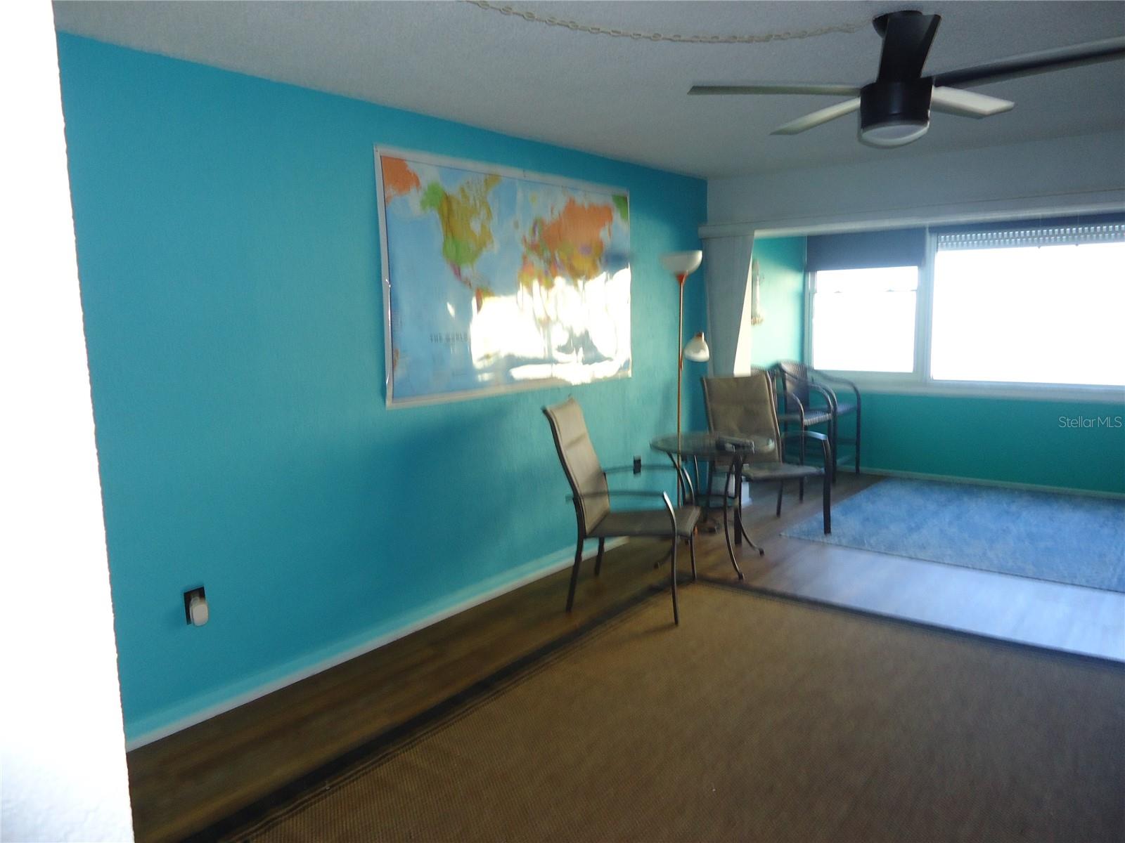 Image 6 of 20 For 4550 Cove Circle 405