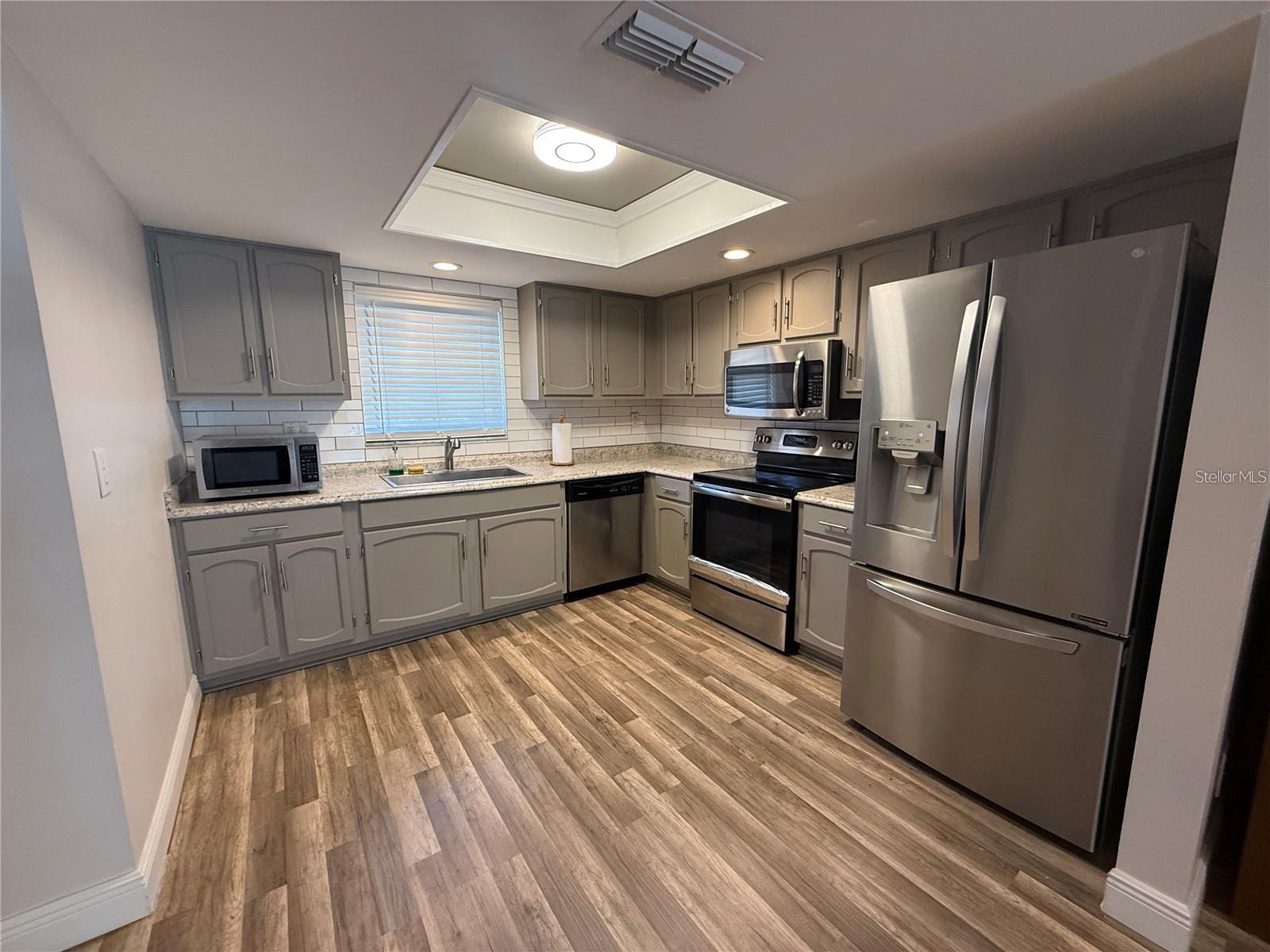 Image 12 of 38 For 1200 Abbey Crescent Lane