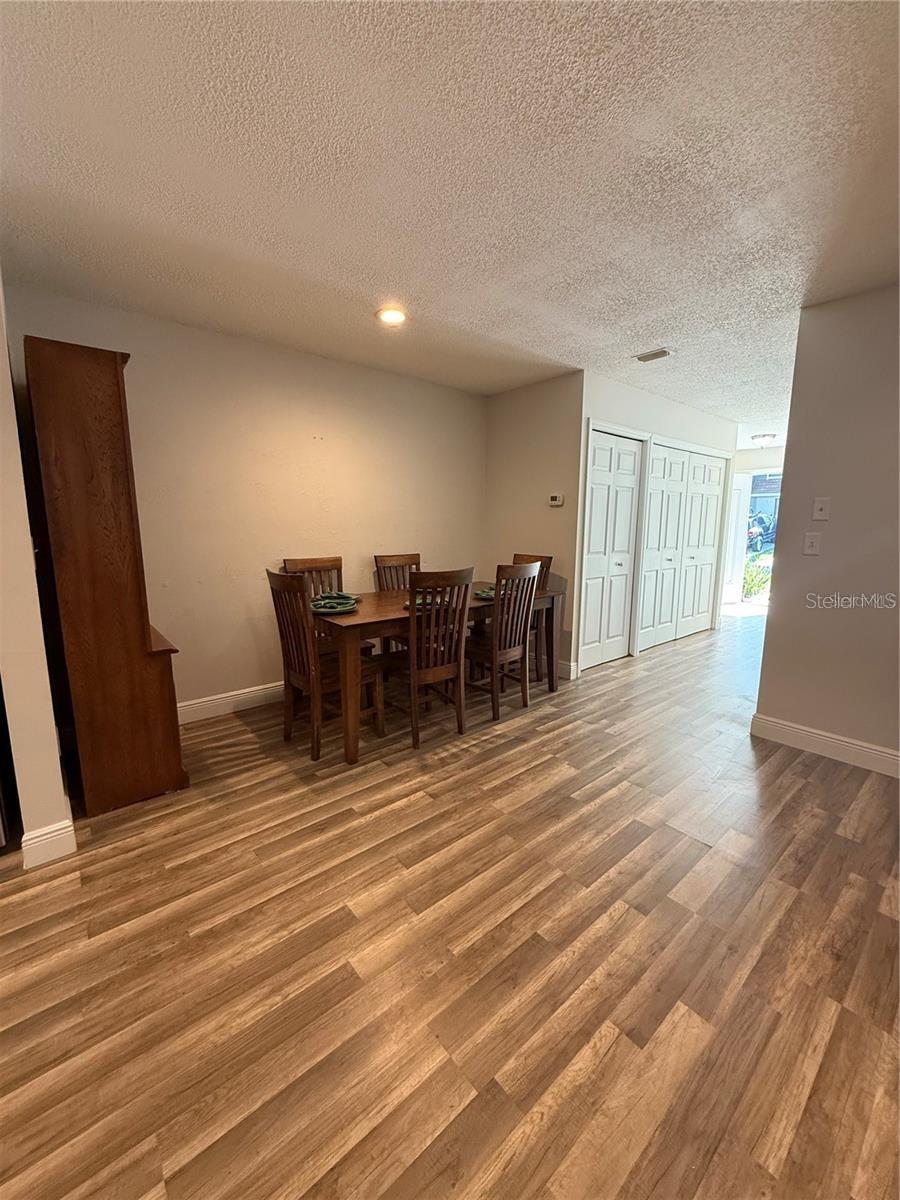 Image 16 of 38 For 1200 Abbey Crescent Lane