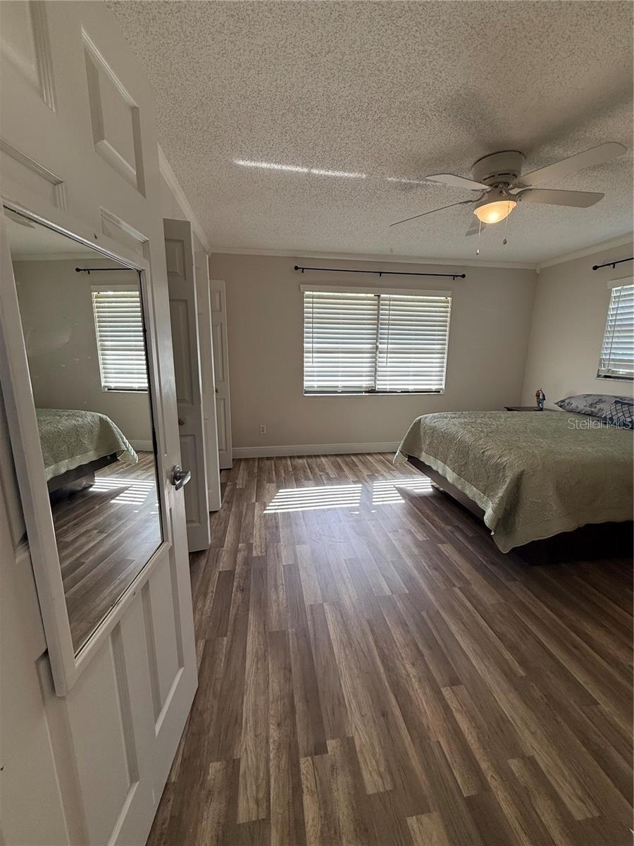 Image 28 of 38 For 1200 Abbey Crescent Lane