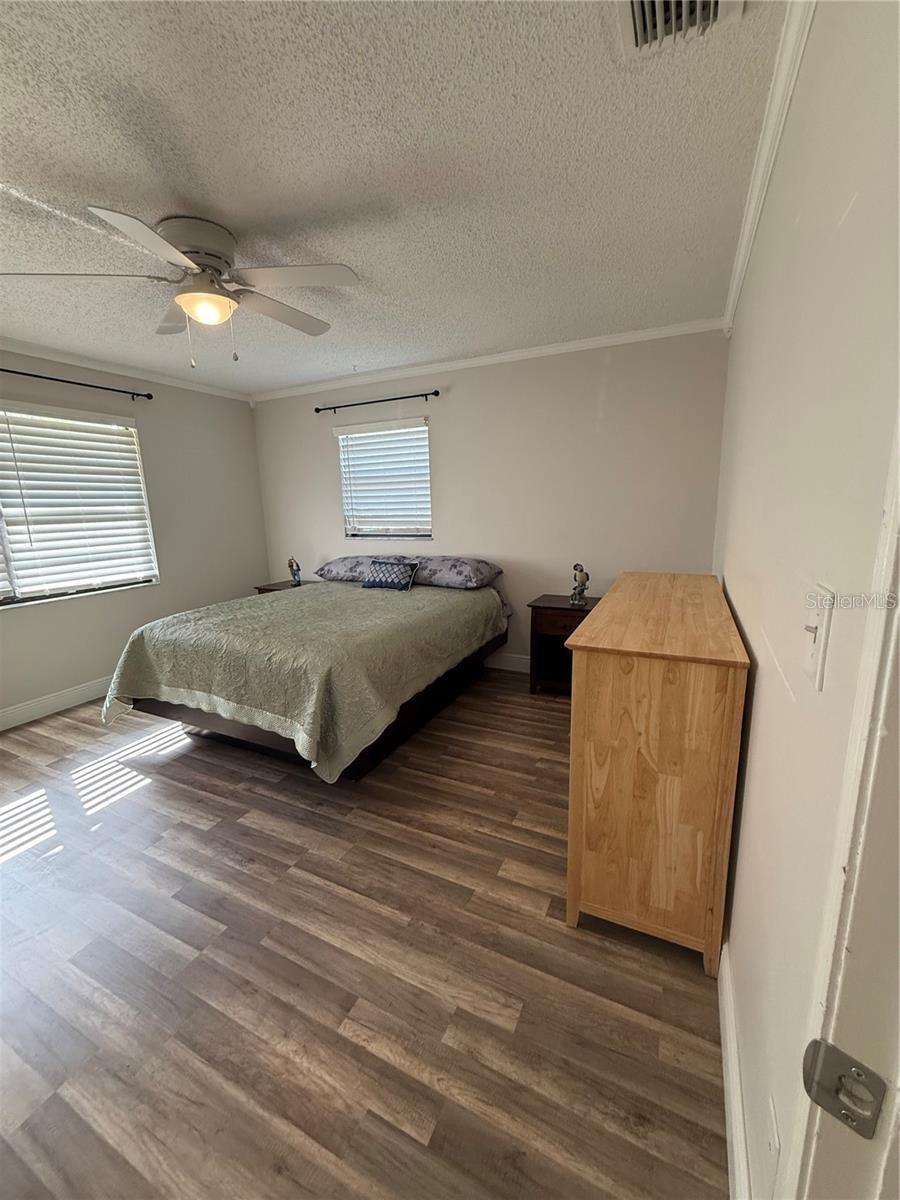 Image 29 of 38 For 1200 Abbey Crescent Lane