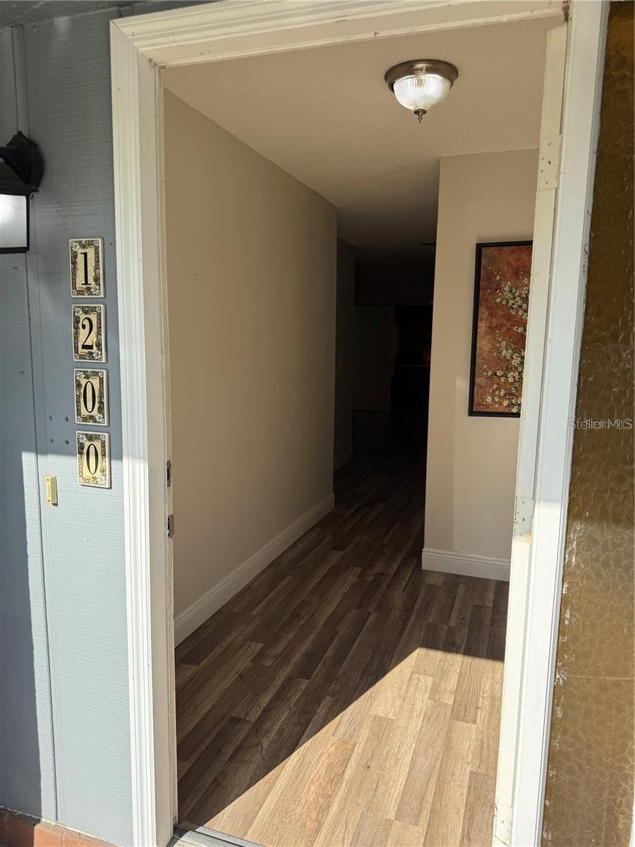 Image 3 of 38 For 1200 Abbey Crescent Lane