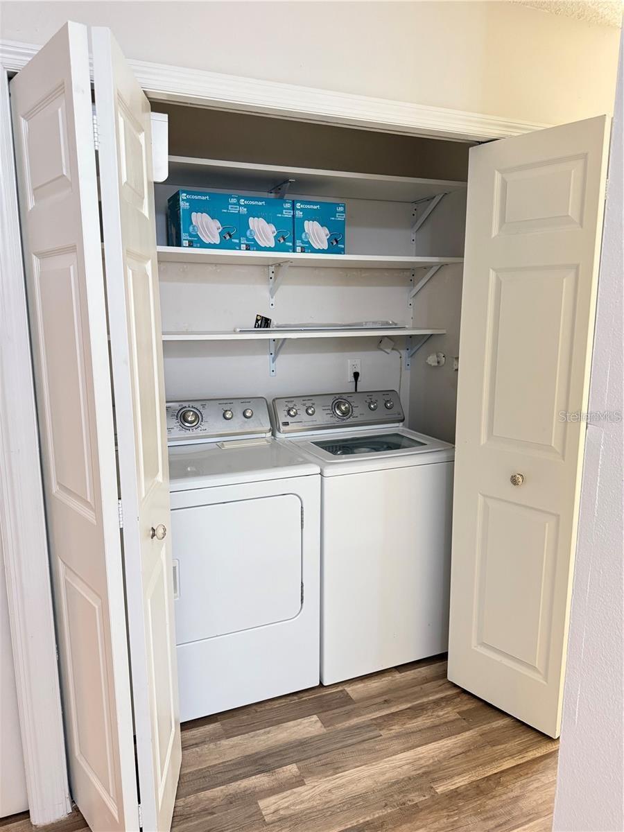 Image 7 of 38 For 1200 Abbey Crescent Lane