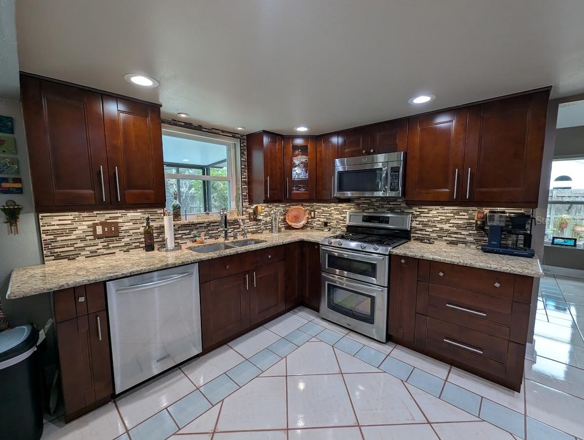 Image 13 of 62 For 12258 92nd Street