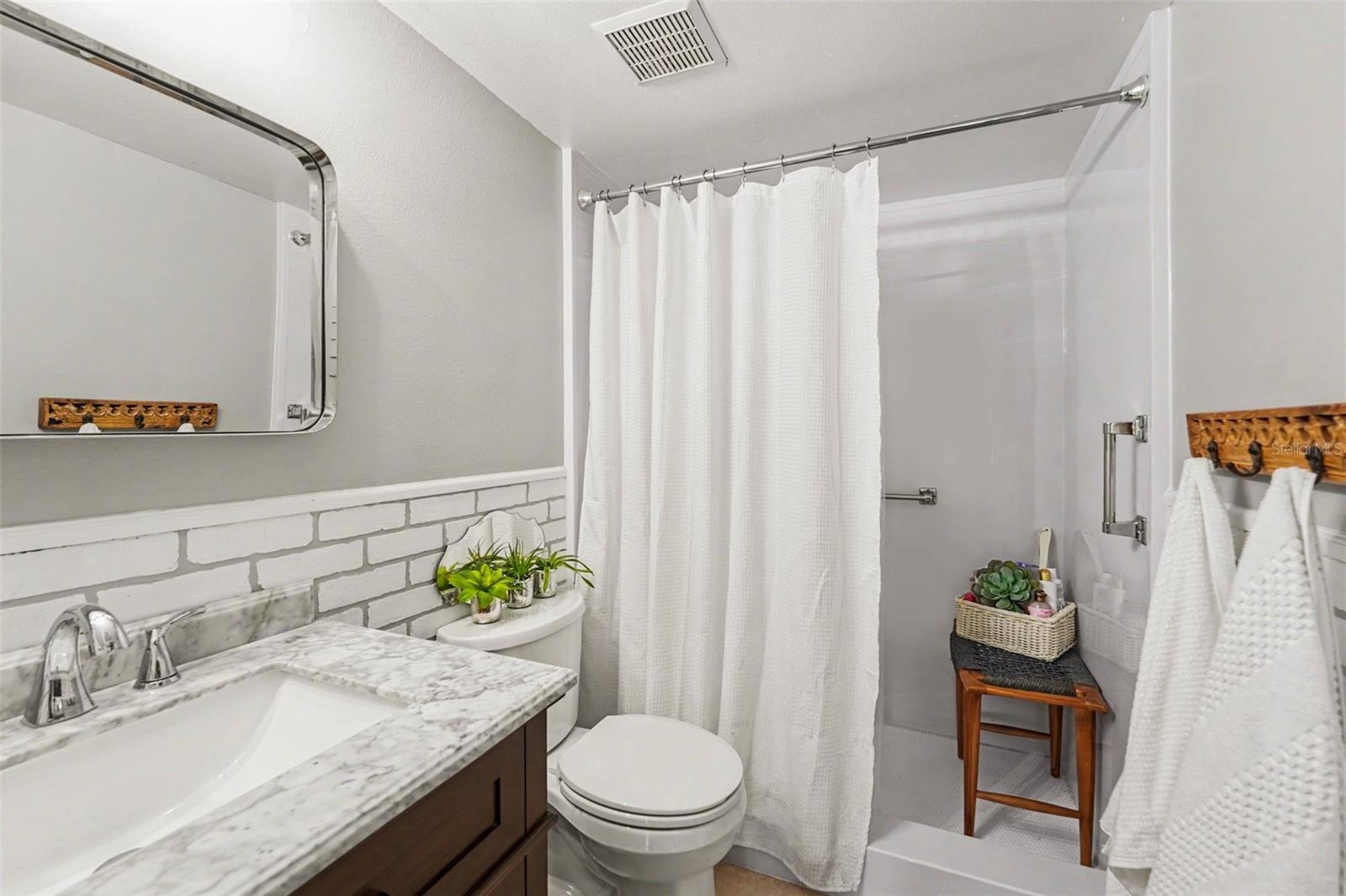 Image 16 of 29 For 1870 Pine Ridge Way W D2