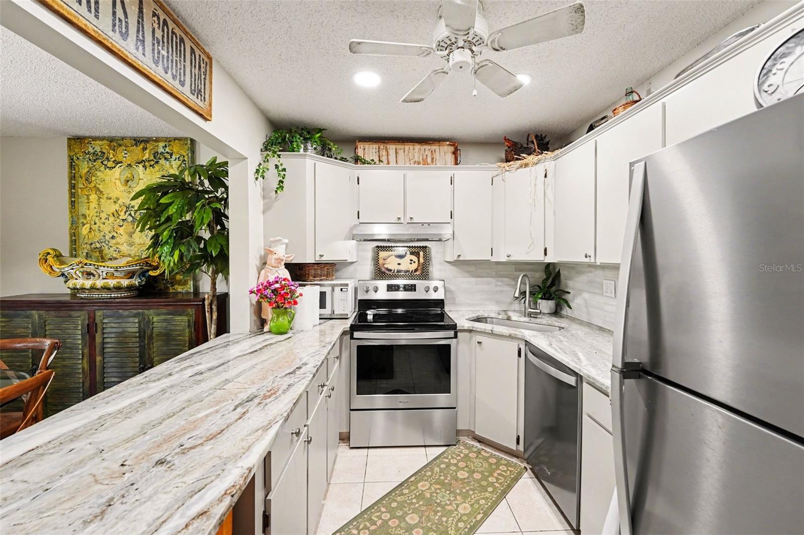 Image 9 of 29 For 1870 Pine Ridge Way W D2