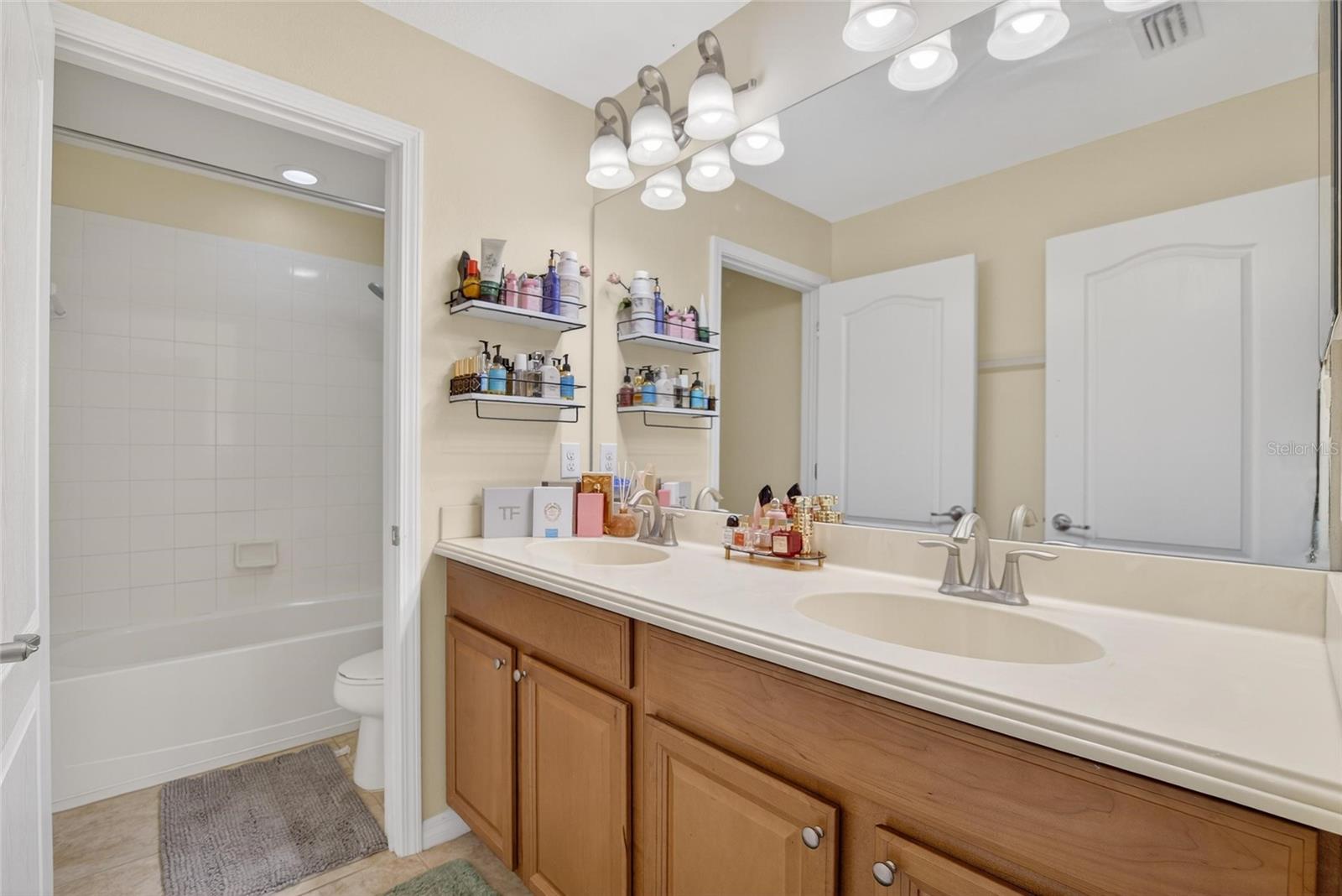 Image 41 of 73 For 13344 Graham Yarden Drive