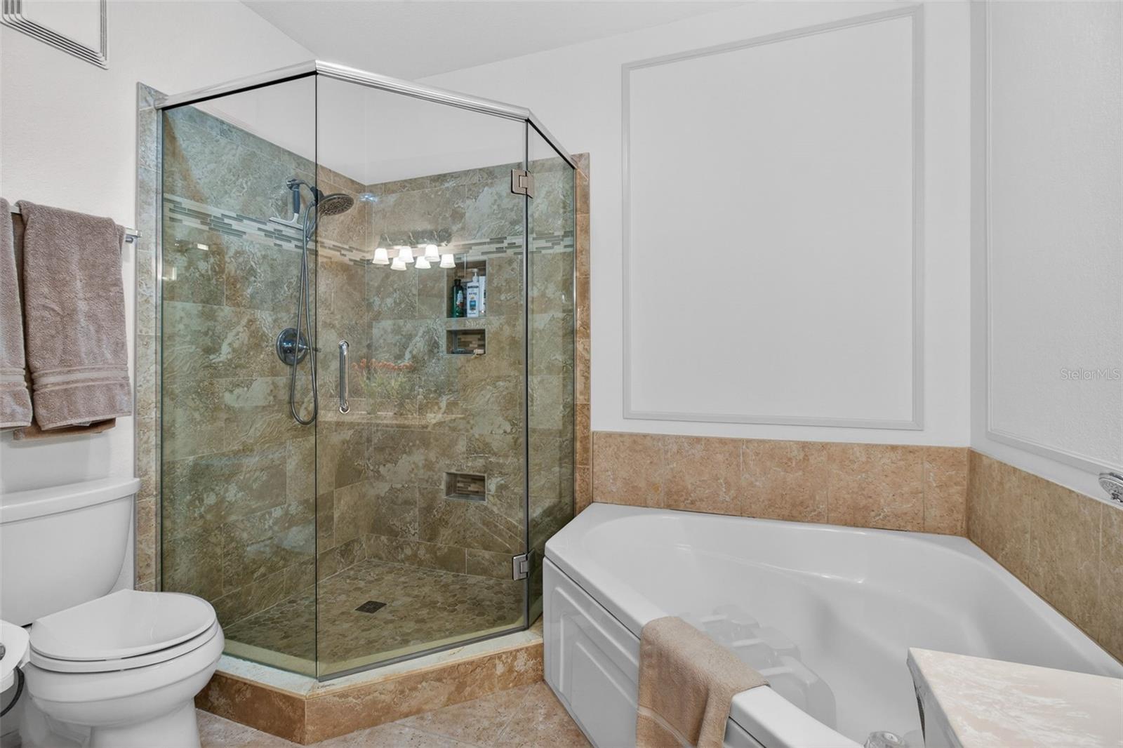 Image 16 of 32 For 2746 Via Tivoli  116a