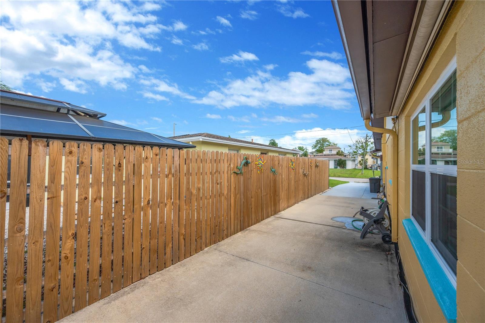 Image 10 of 65 For 7604 Hatteras Drive