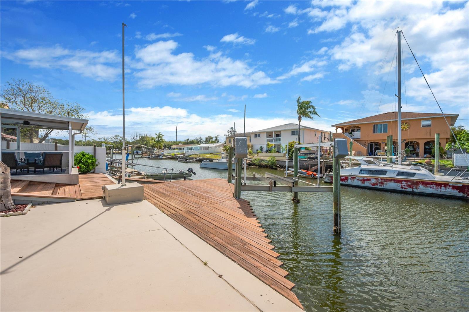 Image 13 of 65 For 7604 Hatteras Drive