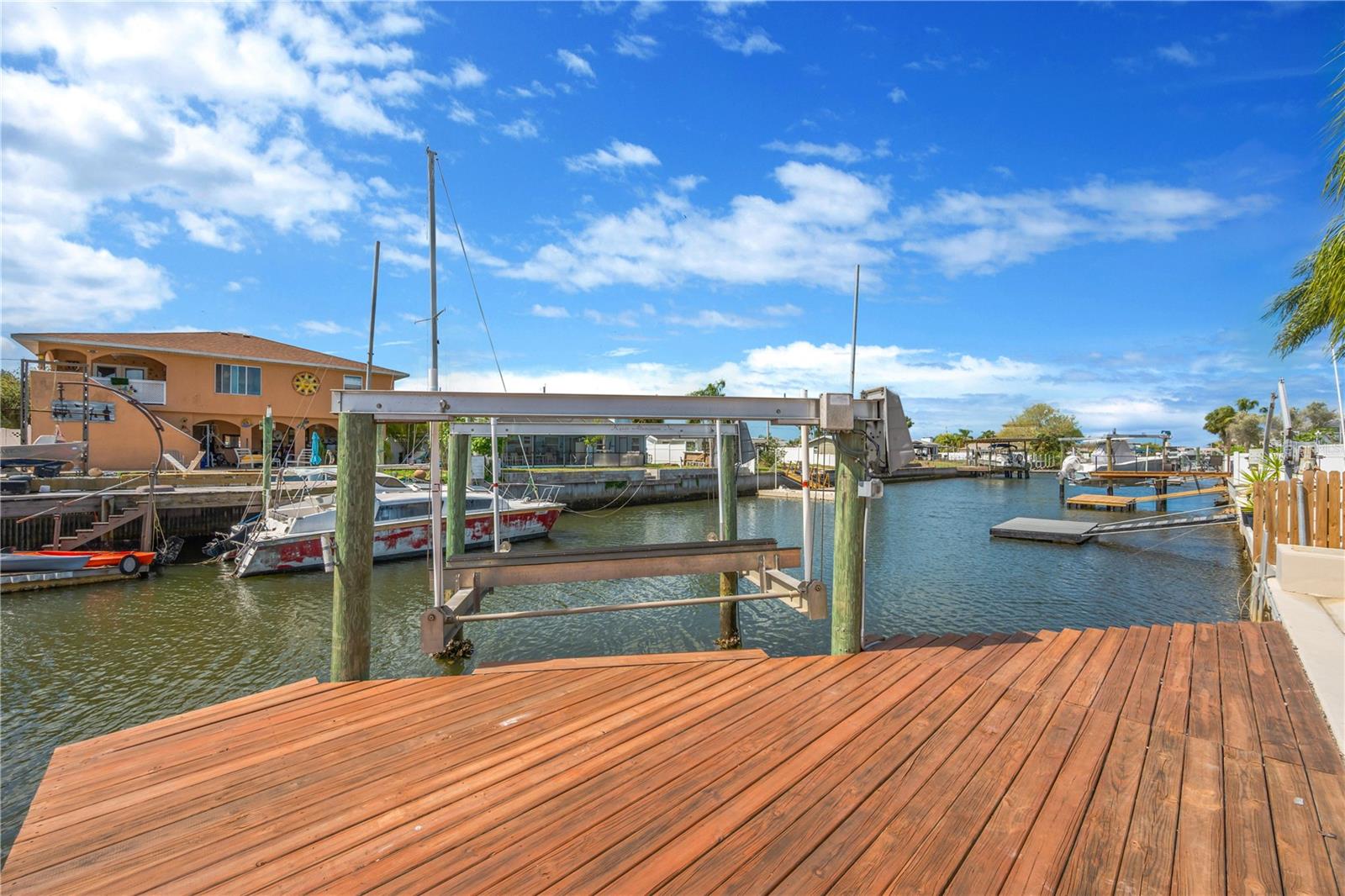 Image 16 of 65 For 7604 Hatteras Drive