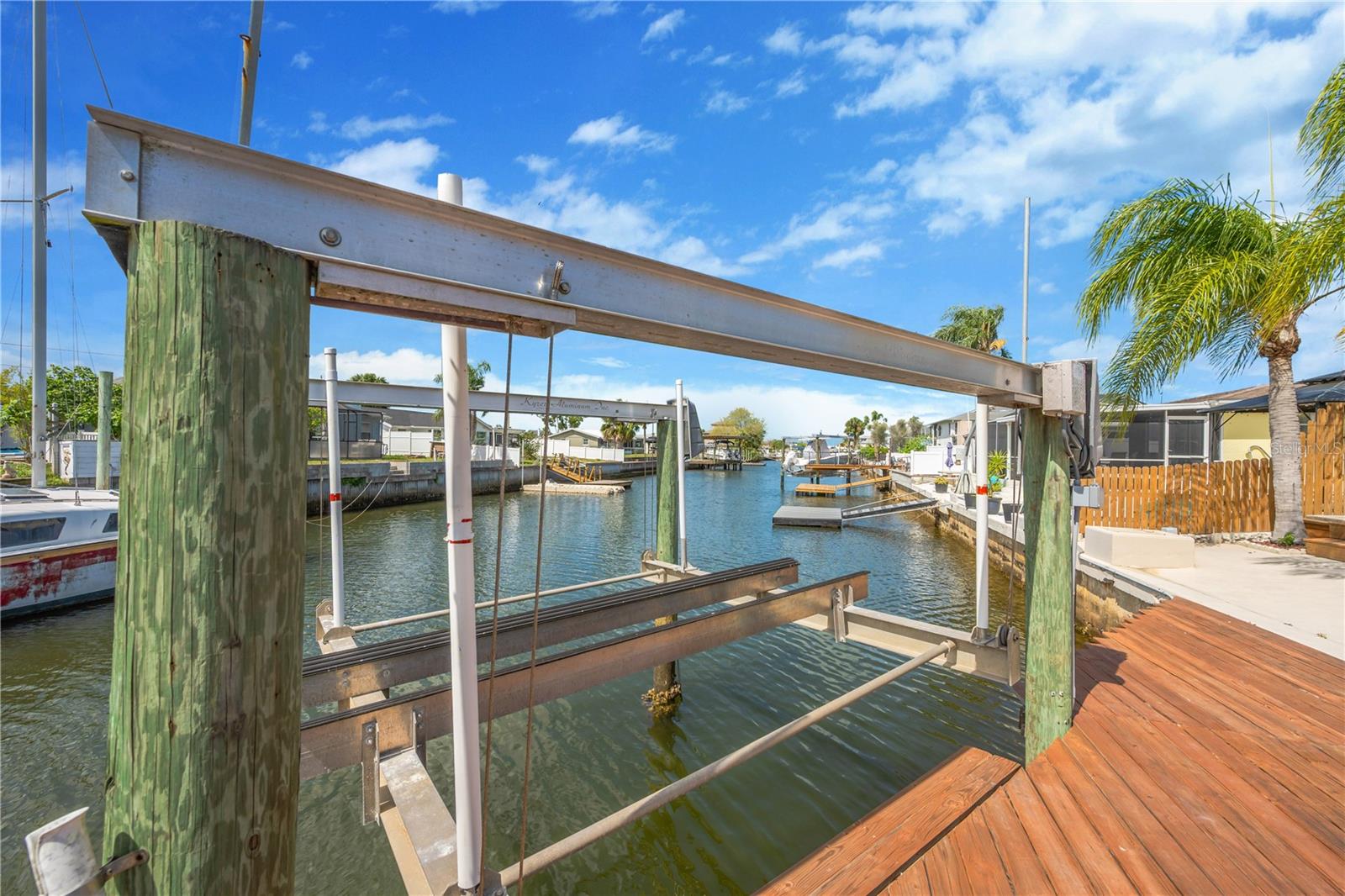 Image 17 of 65 For 7604 Hatteras Drive