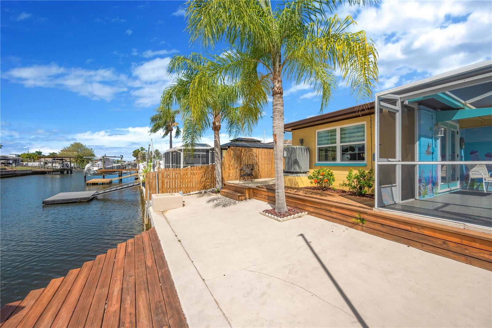 Image 19 of 65 For 7604 Hatteras Drive