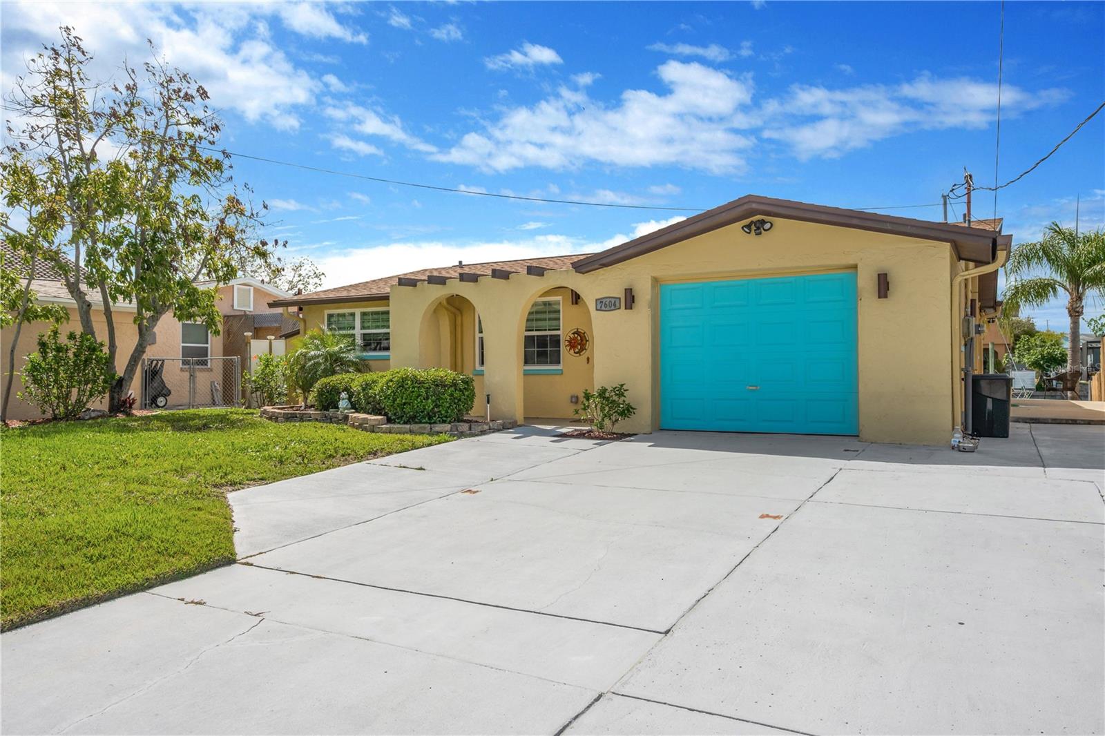 Image 3 of 65 For 7604 Hatteras Drive