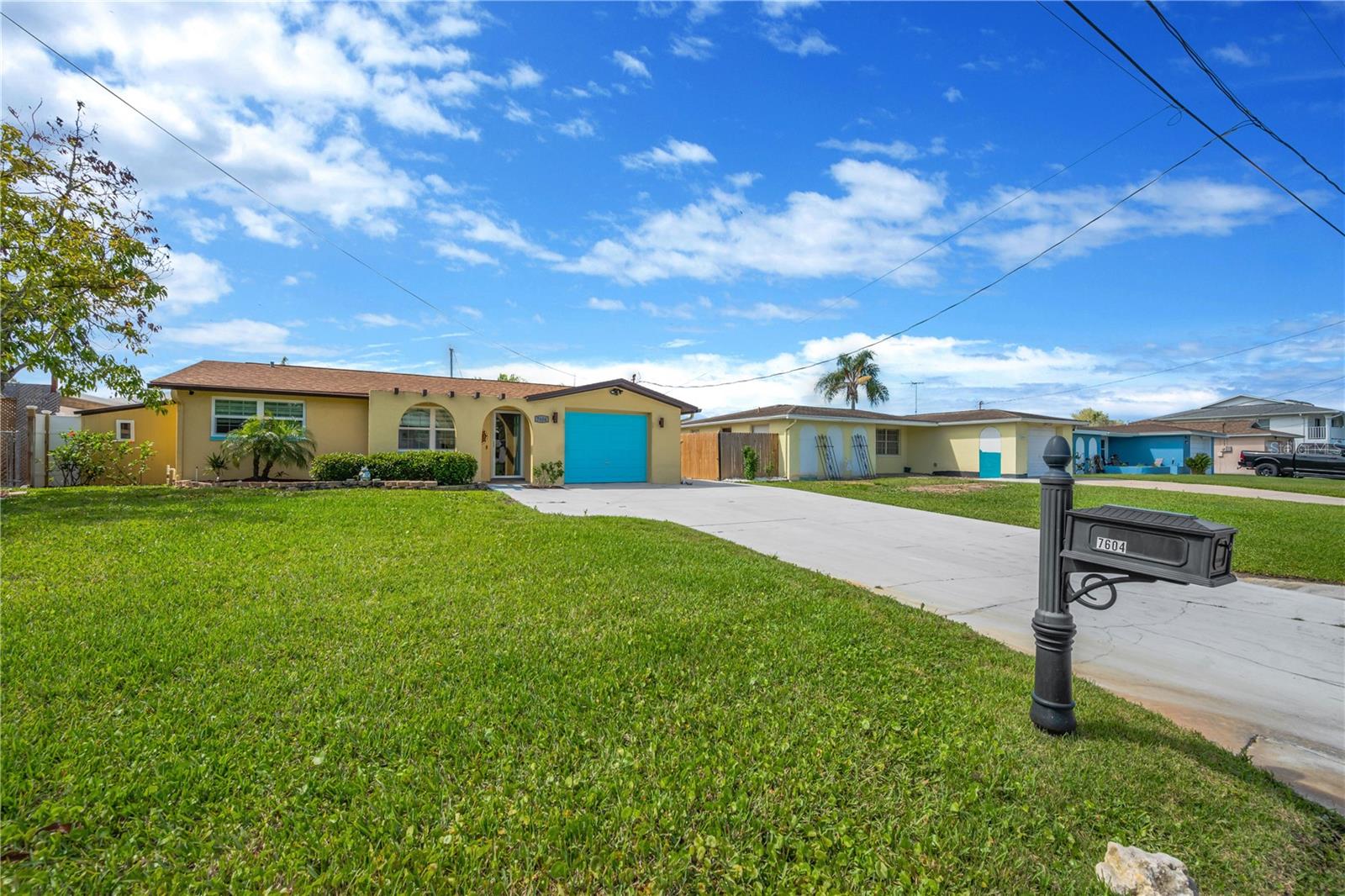 Image 5 of 65 For 7604 Hatteras Drive