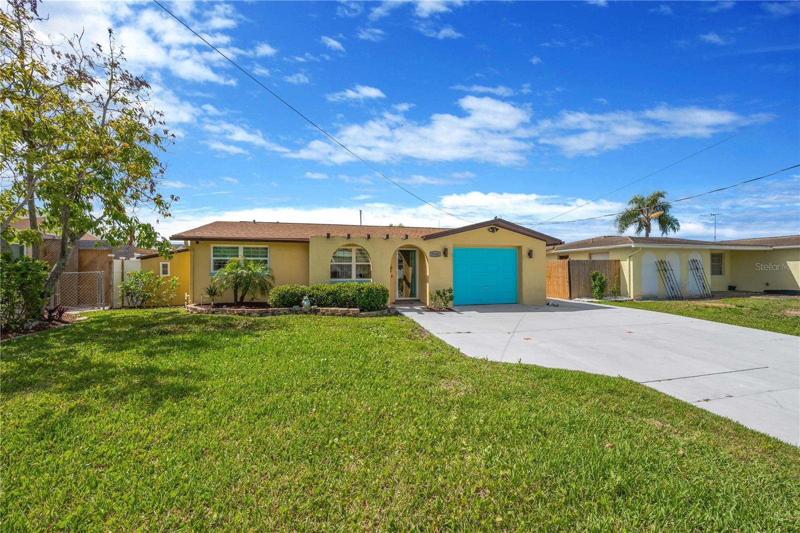 Image 6 of 65 For 7604 Hatteras Drive