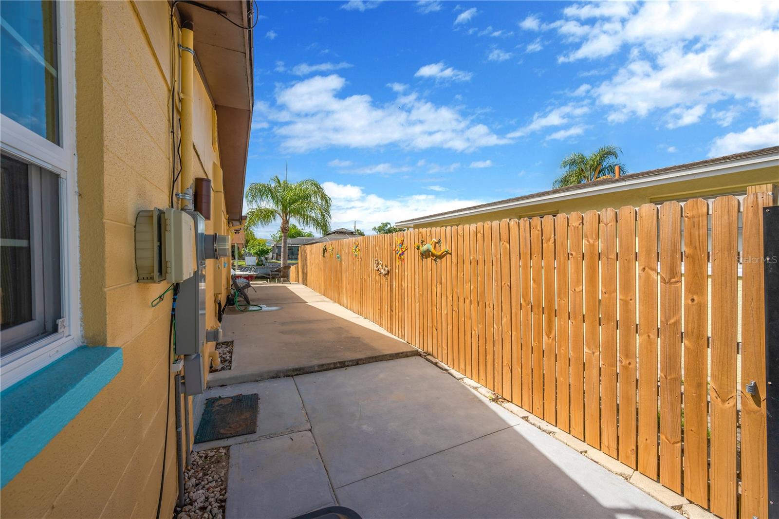 Image 7 of 65 For 7604 Hatteras Drive