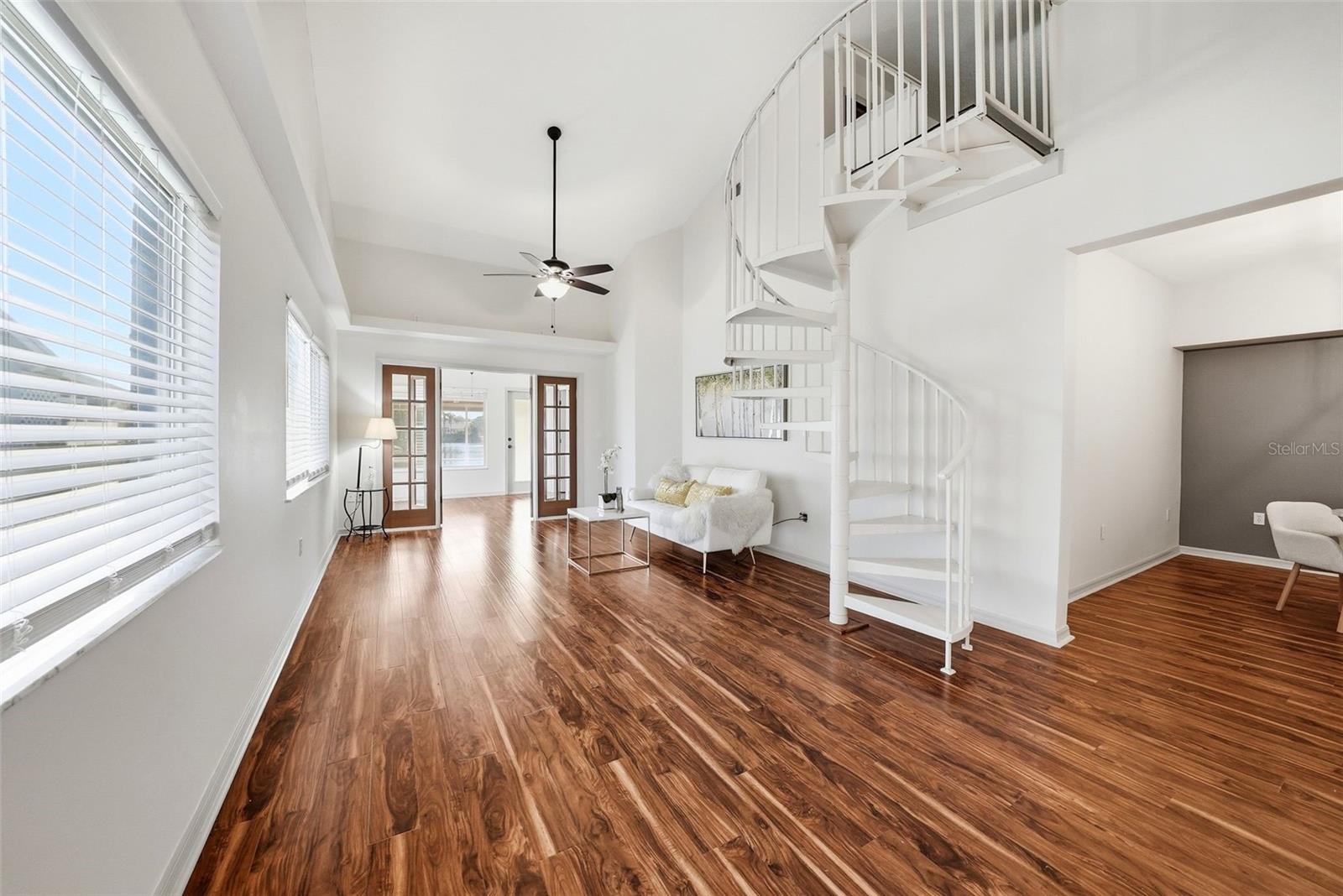 Image 14 of 33 For 13614 Lake Point Drive S