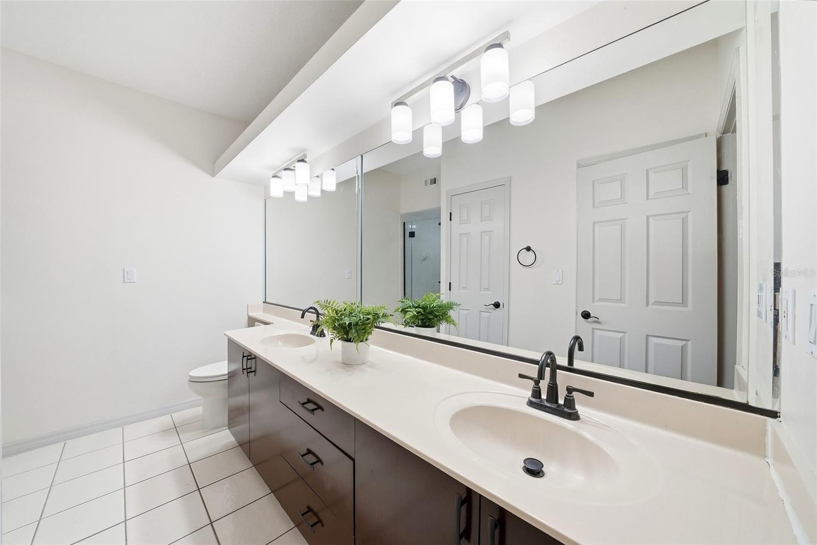 Image 23 of 33 For 13614 Lake Point Drive S