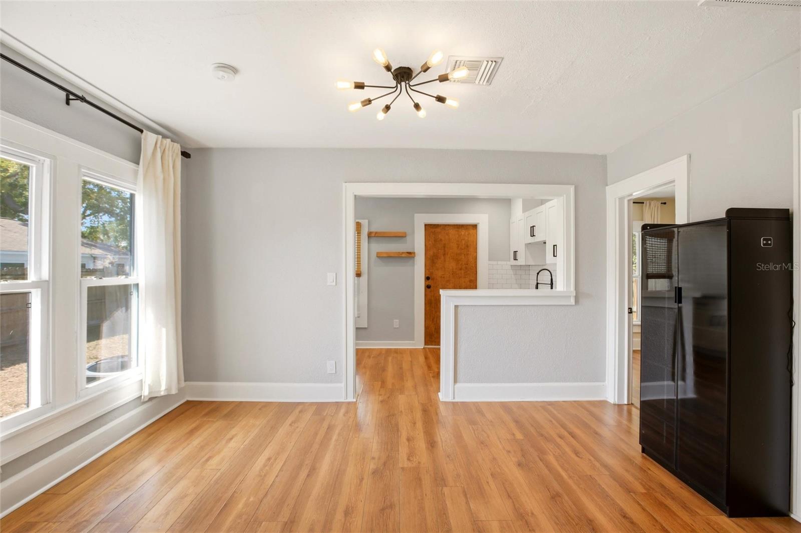 Image 10 of 33 For 4551 19th Avenue S
